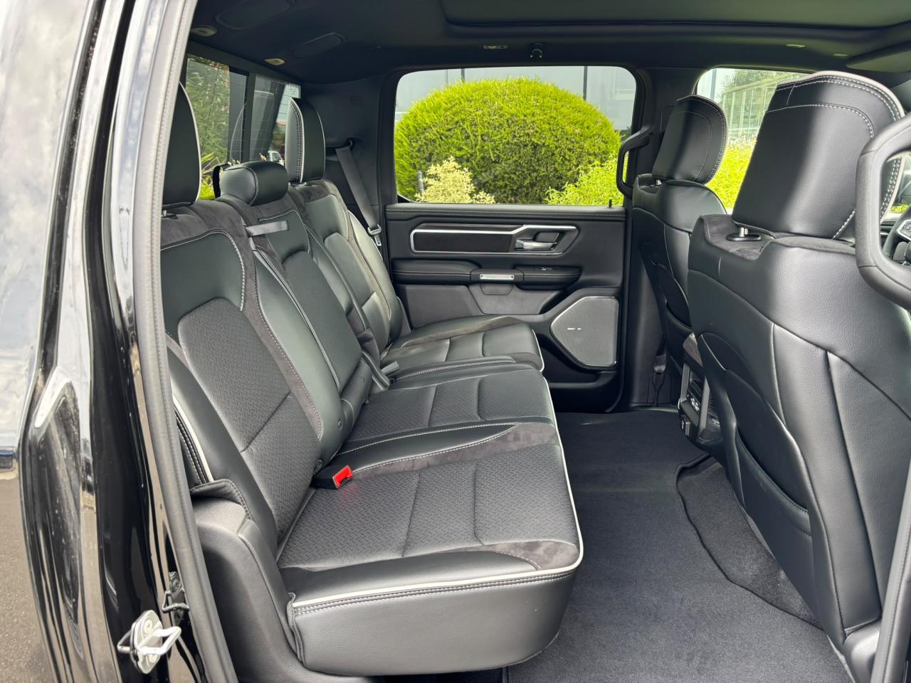 DODGE RAM 1500 CREW LARAMIE SPORT NIGHT EDITION AIR