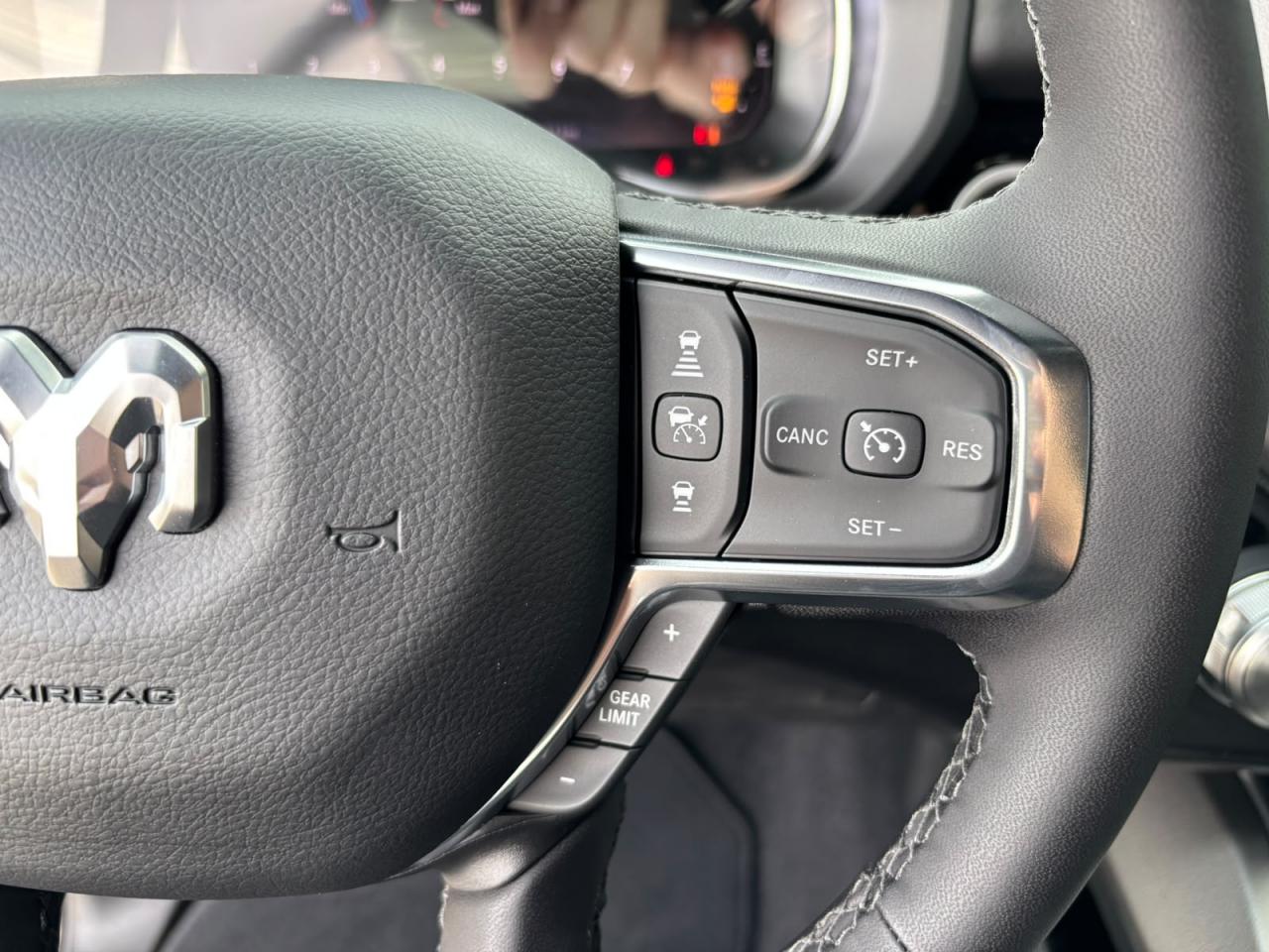 DODGE RAM 1500 CREW LARAMIE SPORT NIGHT EDITION AIR