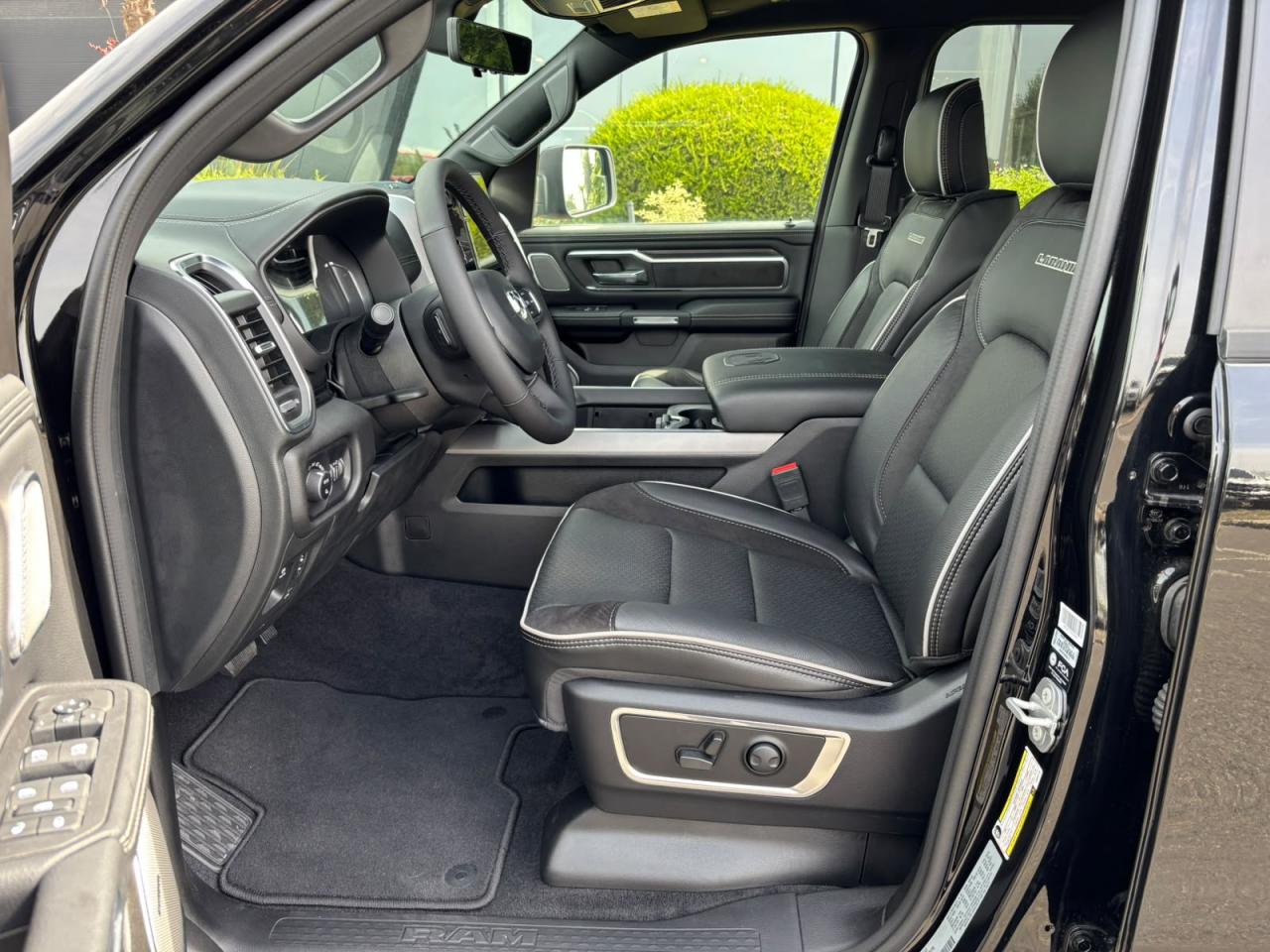 DODGE RAM 1500 CREW LARAMIE SPORT NIGHT EDITION AIR