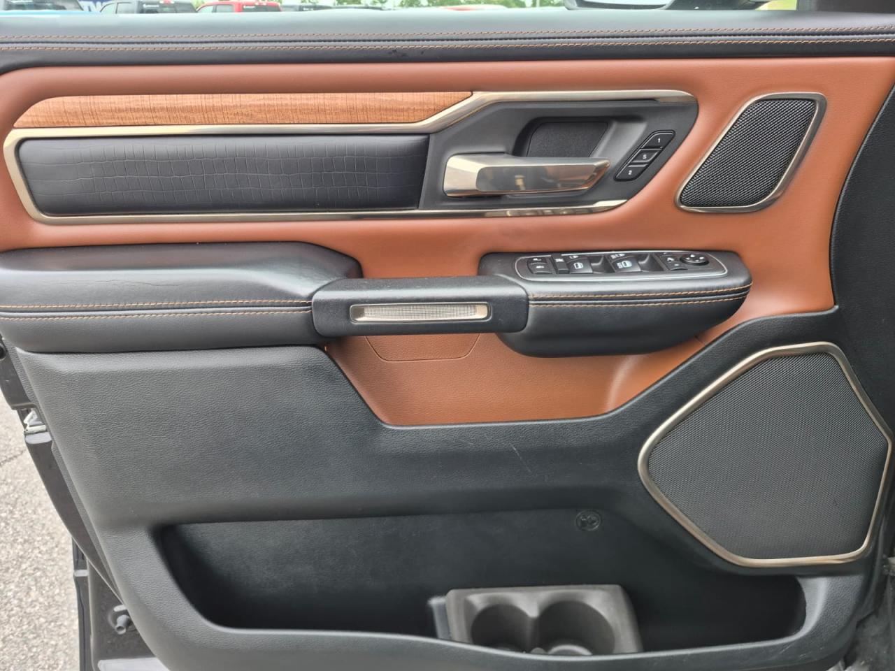 DODGE RAM 1500 CREW LONGHORN RAMBOX HAYON MULTI