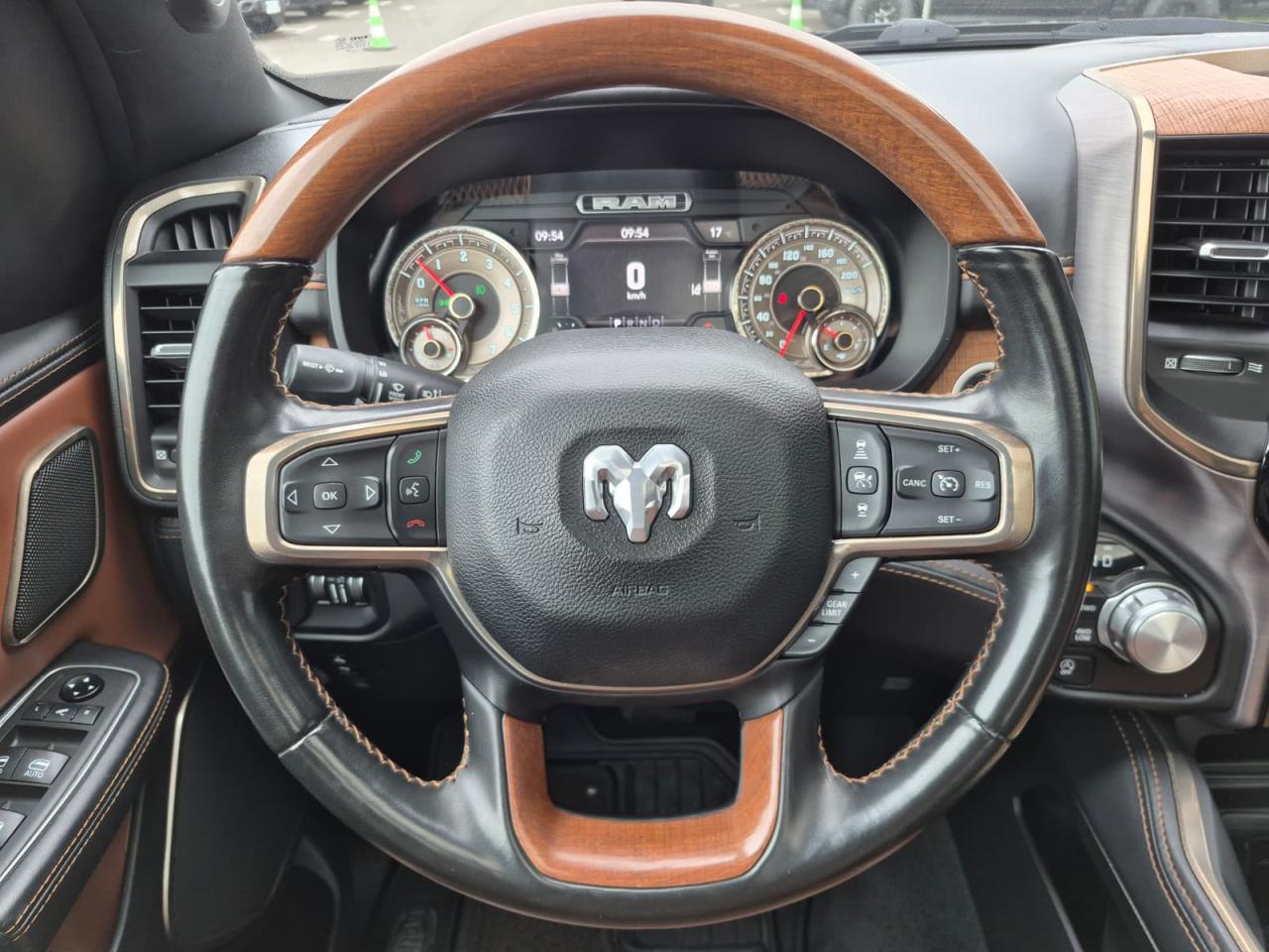 DODGE RAM 1500 CREW LONGHORN RAMBOX HAYON MULTI