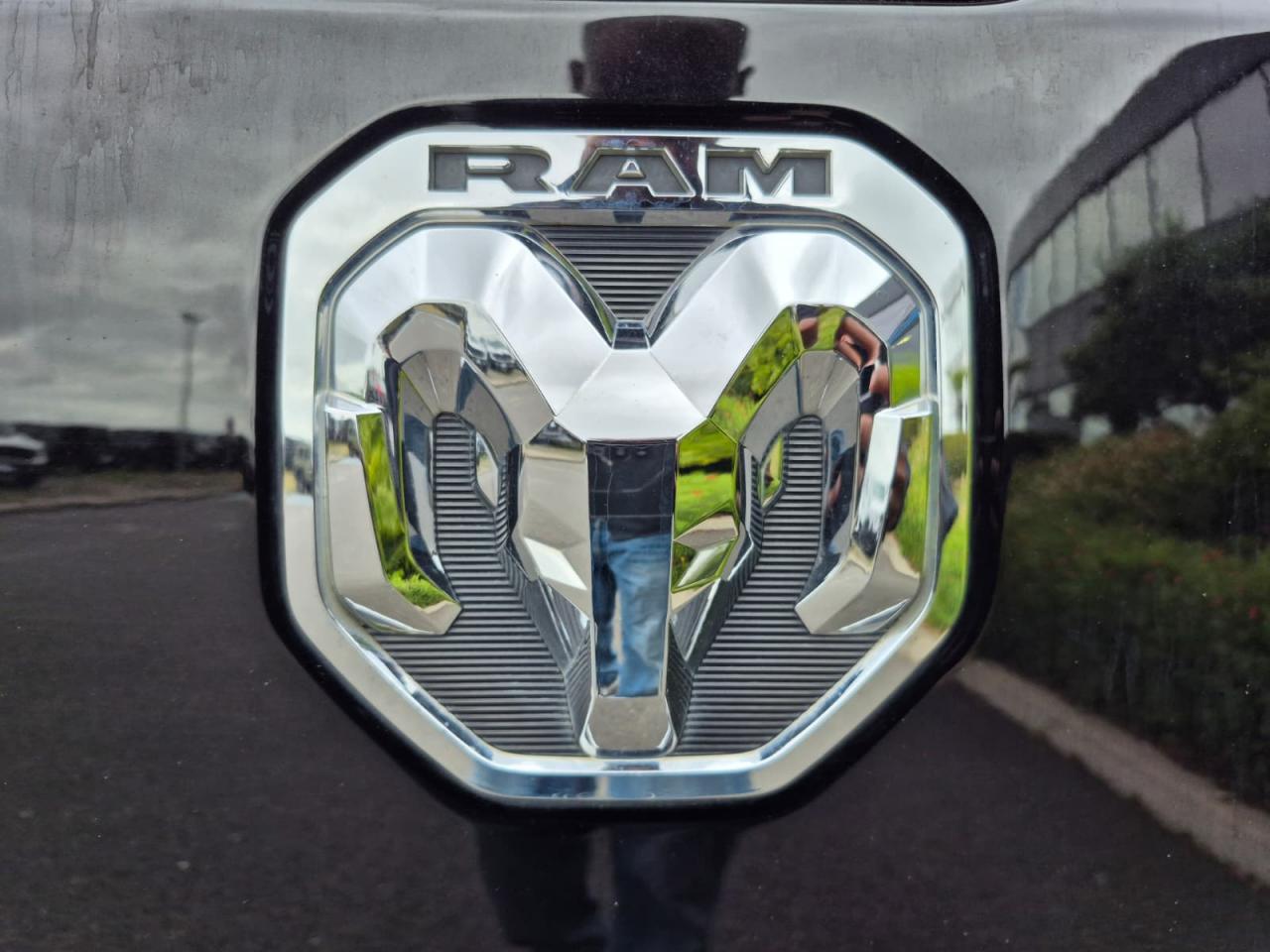 DODGE RAM 1500 CREW LONGHORN RAMBOX HAYON MULTI