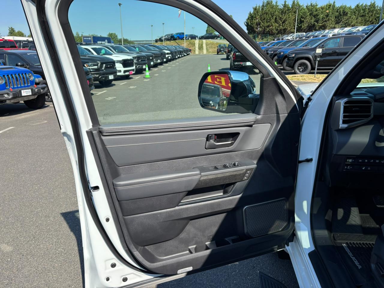 TOYOTA SEQUOIA HYBRID CAPSTONE