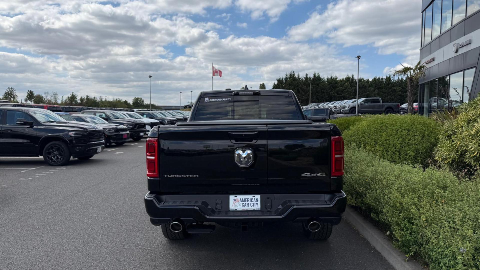 DODGE RAM TUNGSTEN AIR RAMBOX HAYON MULTI OFFROAD GROUP