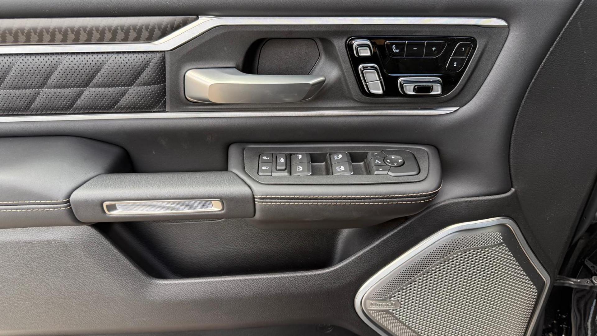 DODGE RAM TUNGSTEN AIR RAMBOX HAYON MULTI OFFROAD GROUP