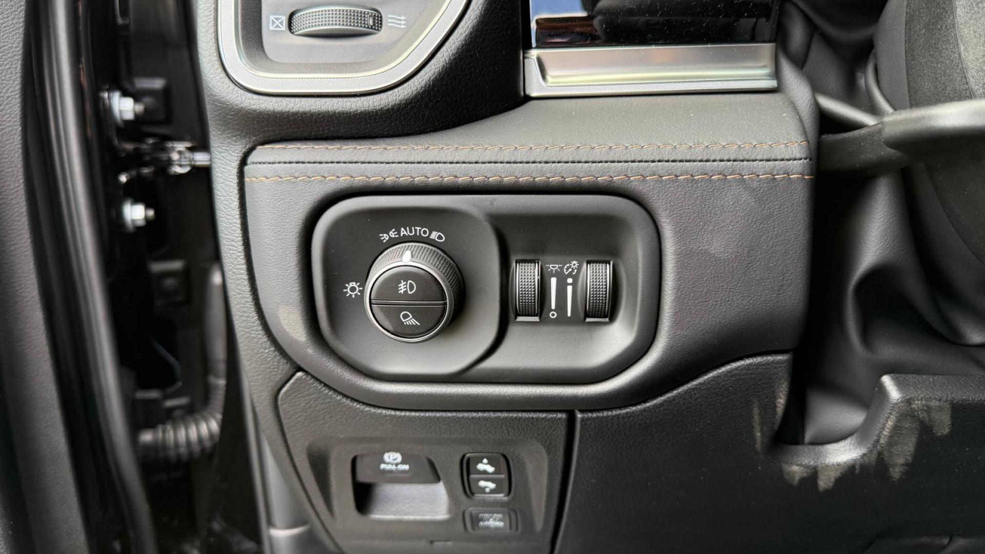 DODGE RAM TUNGSTEN AIR RAMBOX HAYON MULTI OFFROAD GROUP