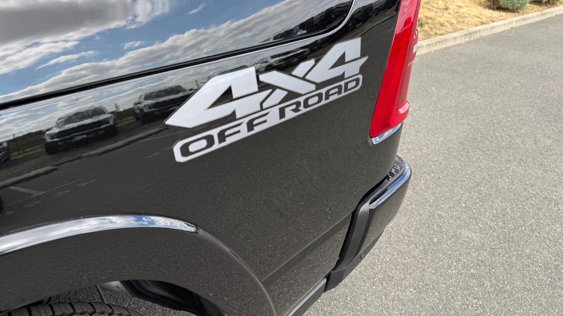 DODGE RAM TUNGSTEN AIR RAMBOX HAYON MULTI OFFROAD GROUP