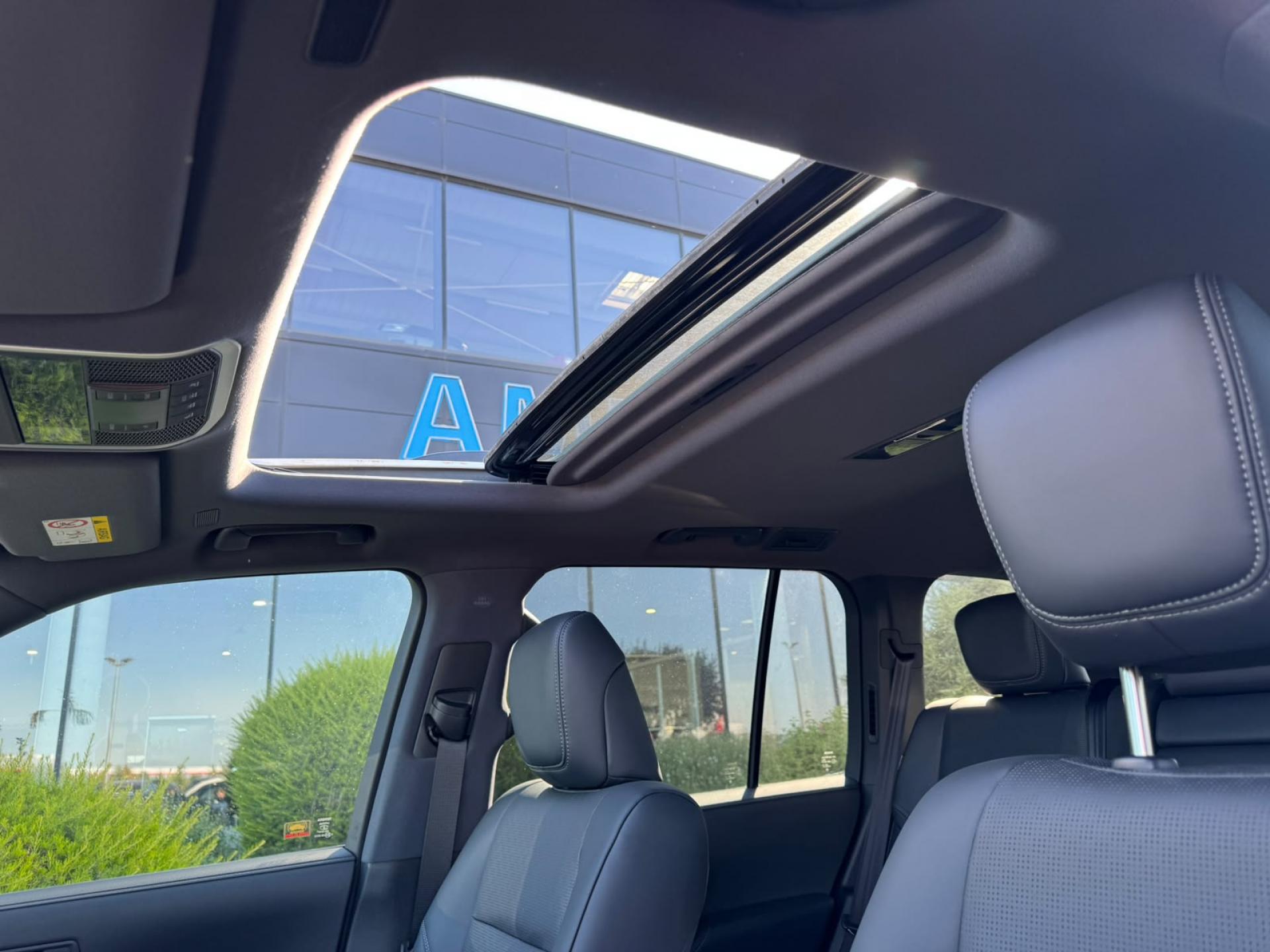 TOYOTA LAND CRUISER LC300 VX V6 3.3L