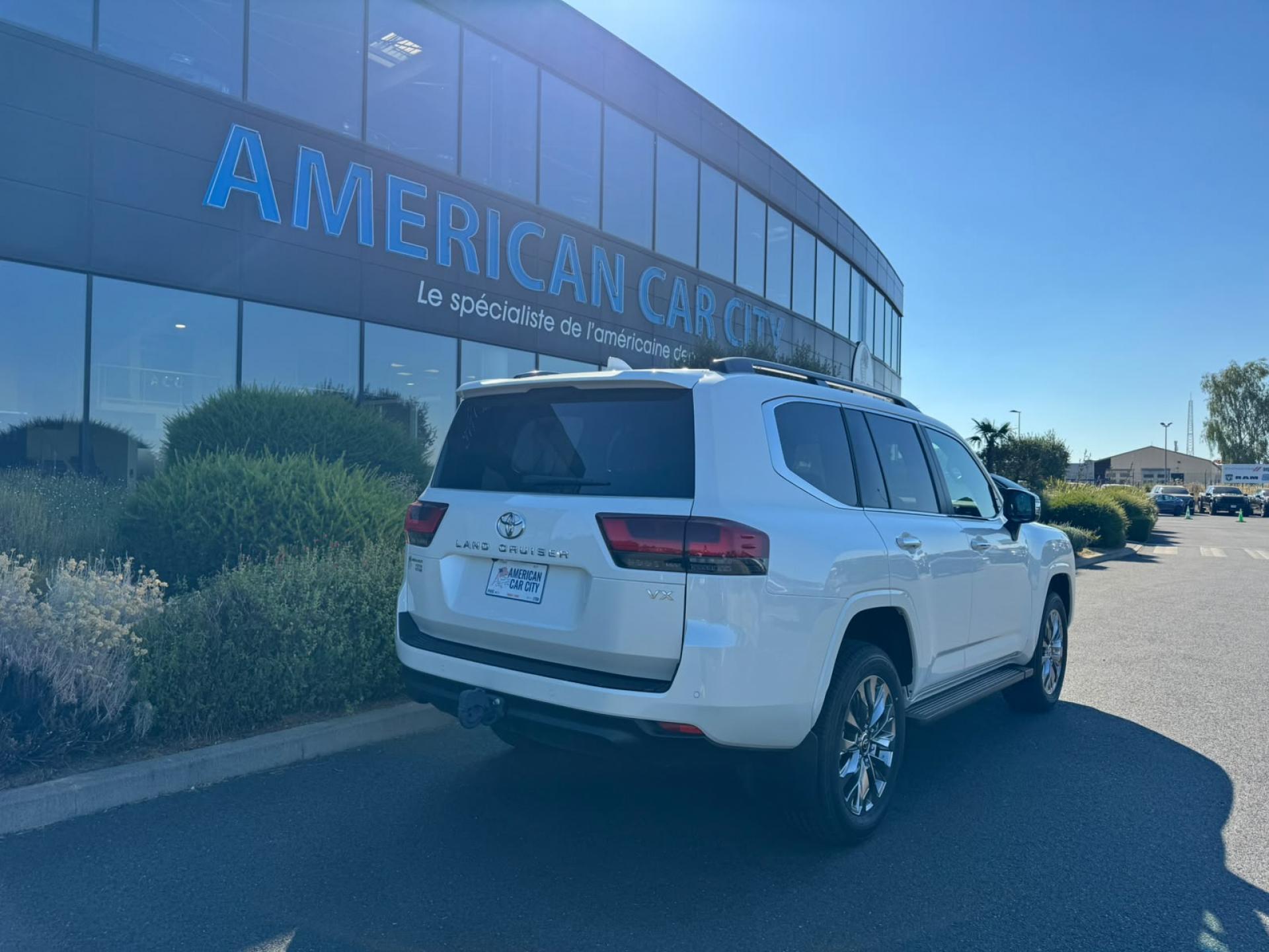 TOYOTA LAND CRUISER LC300 VX V6 3.3L