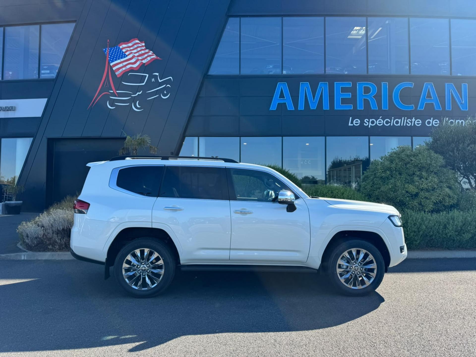 TOYOTA LAND CRUISER LC300 VX V6 3.3L