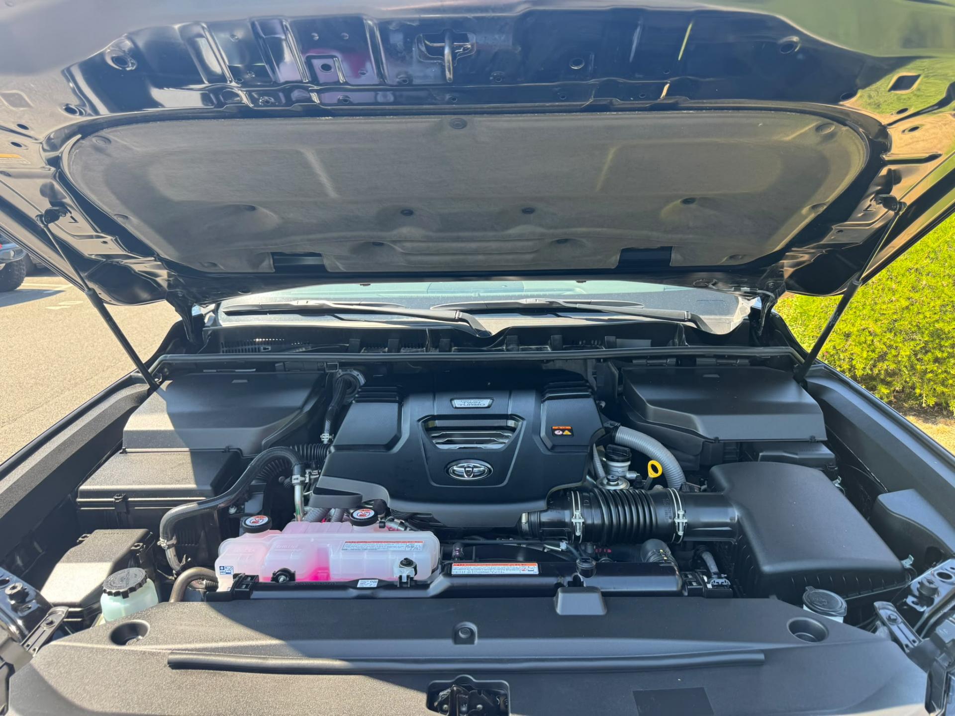 TOYOTA LAND CRUISER LC300 VX V6 3.3L