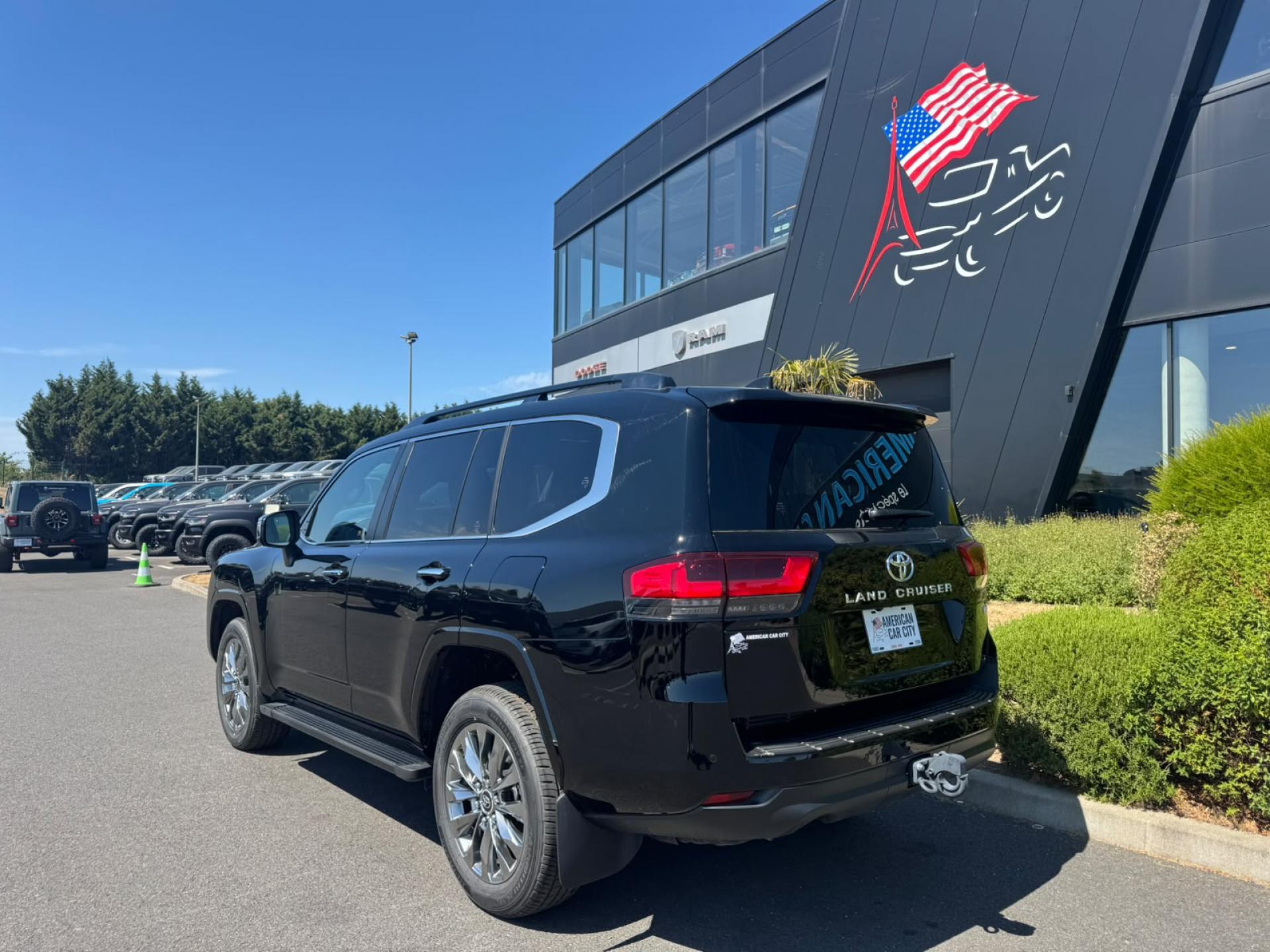 TOYOTA LAND CRUISER LC300 VX V6 3.3L