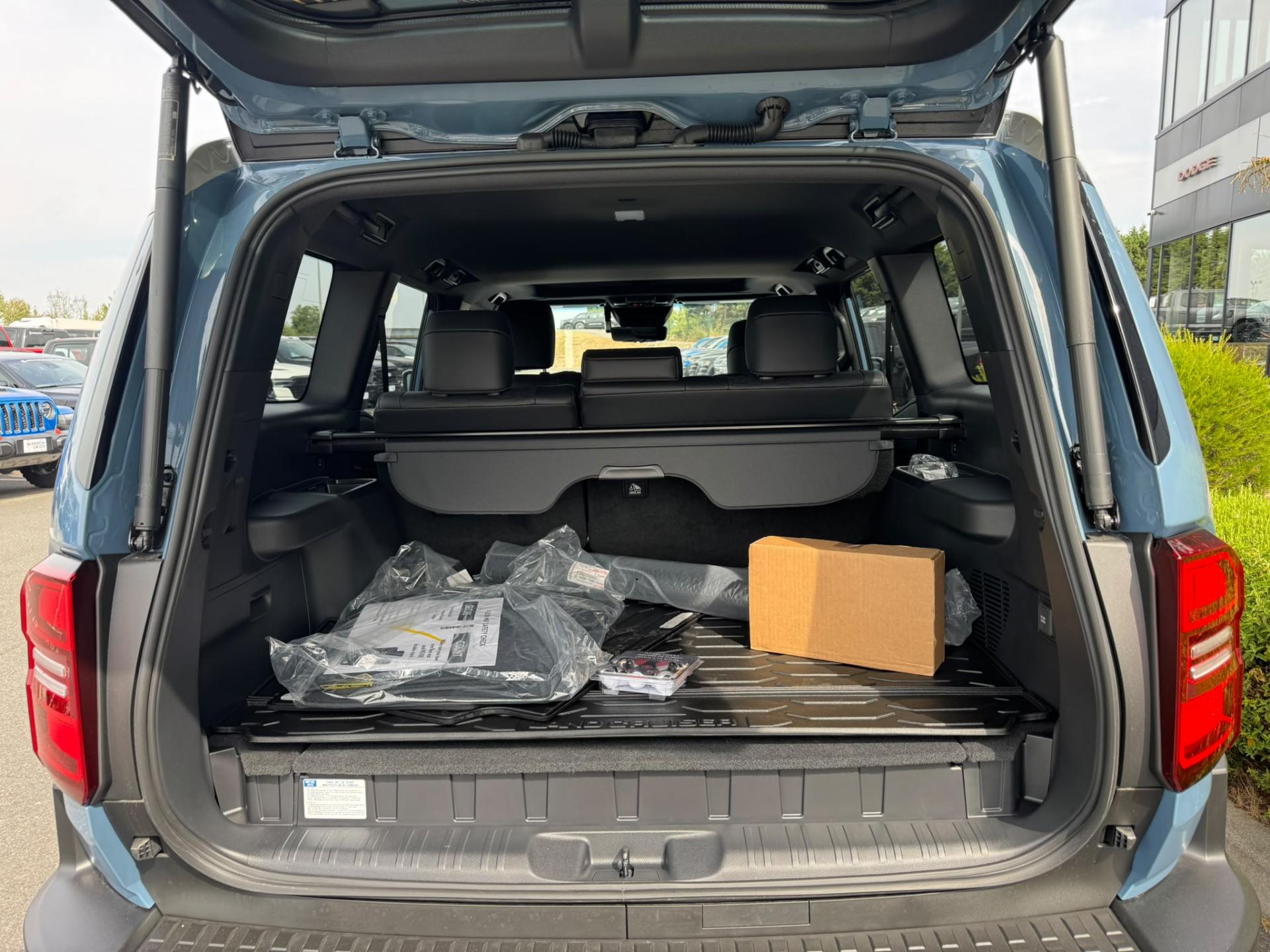 TOYOTA LAND CRUISER PREMIUM PACKAGE 4WD WAGON HYBRID