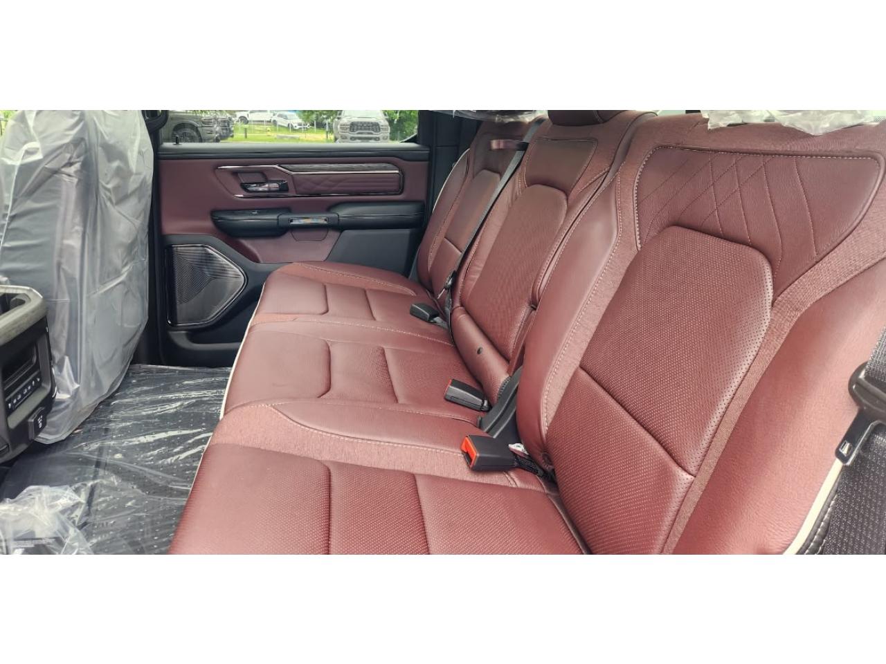 DODGE RAM 1500 CREW LIMITED NIGHT EDITION RAMBOX V8 5,7L