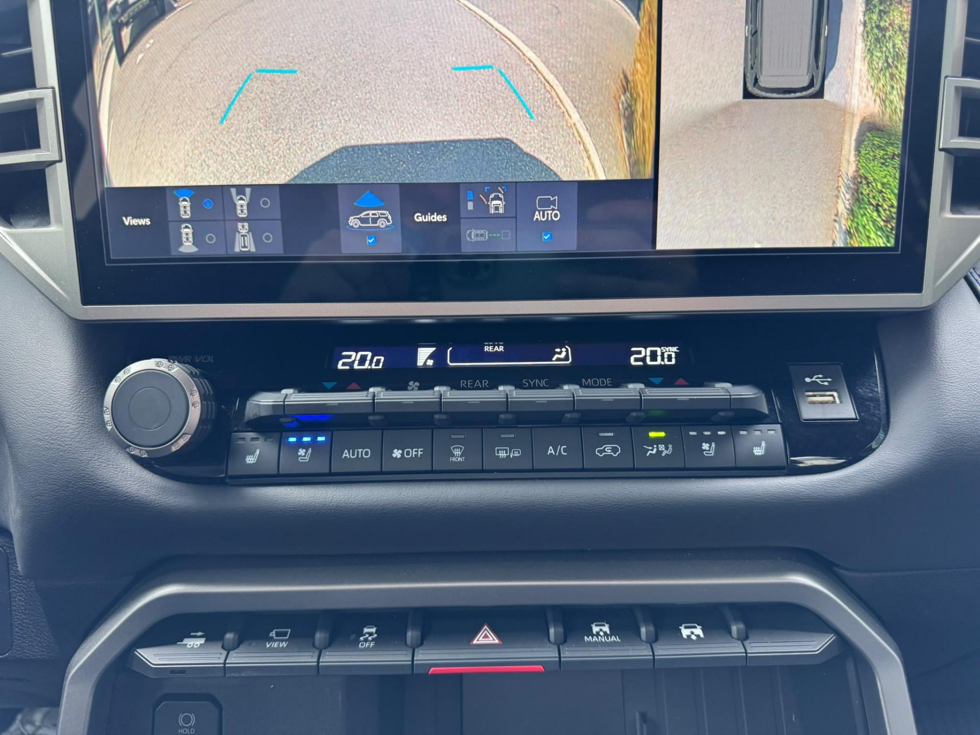 TOYOTA SEQUOIA PLATINUM HYBRID AWD