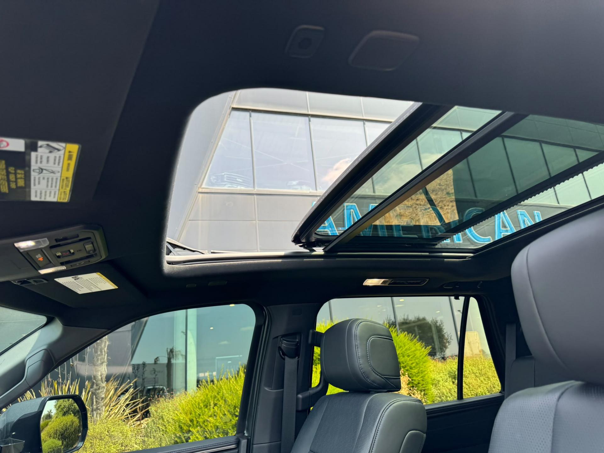 TOYOTA SEQUOIA PLATINUM HYBRID AWD