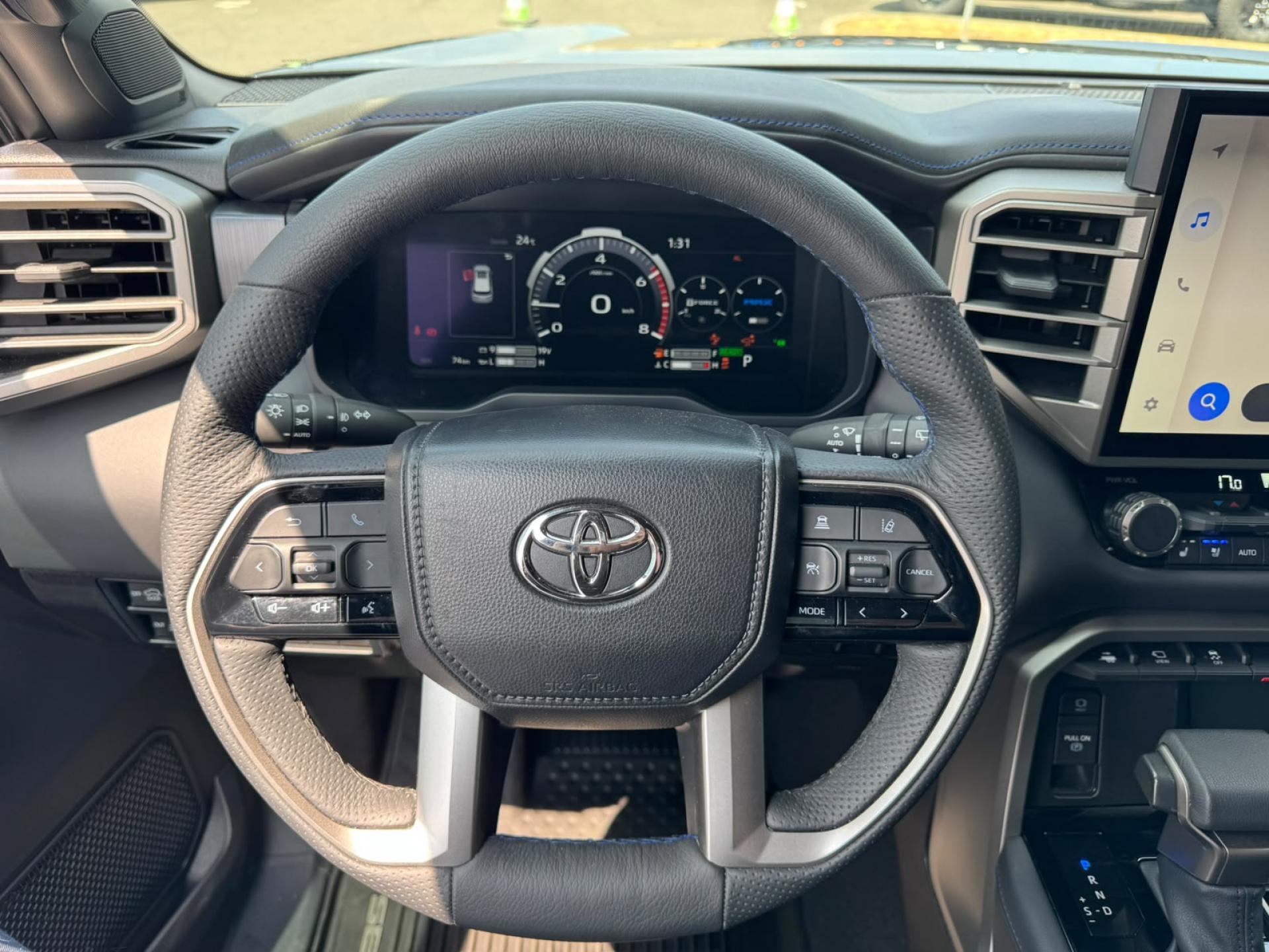 TOYOTA SEQUOIA PLATINUM HYBRID AWD