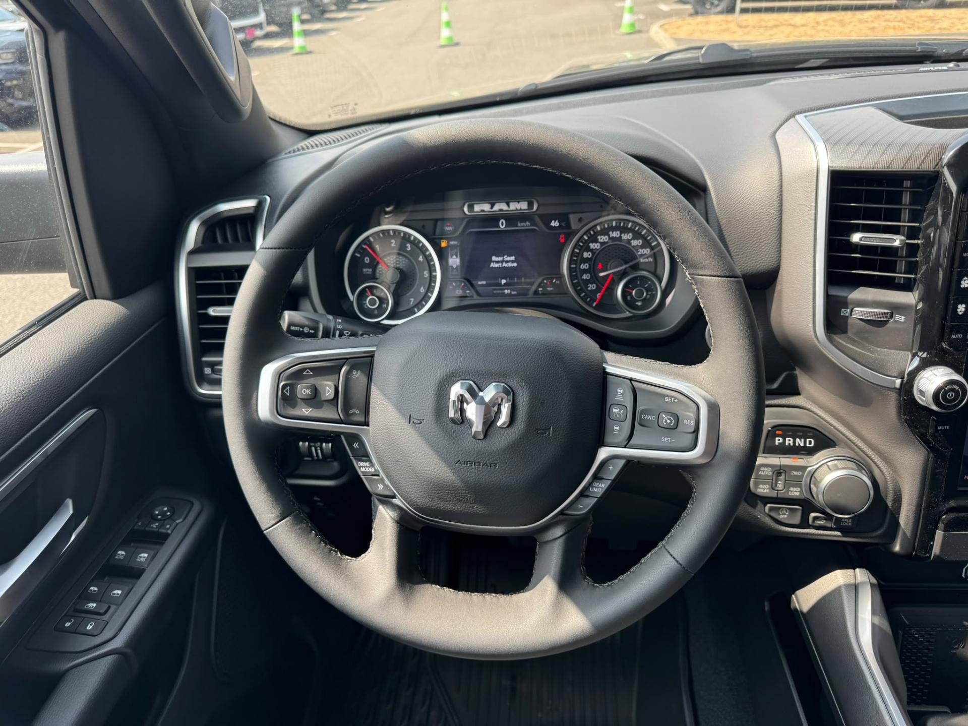 DODGE RAM 1500 CREW BIGHORN BACK COUNTRY V8