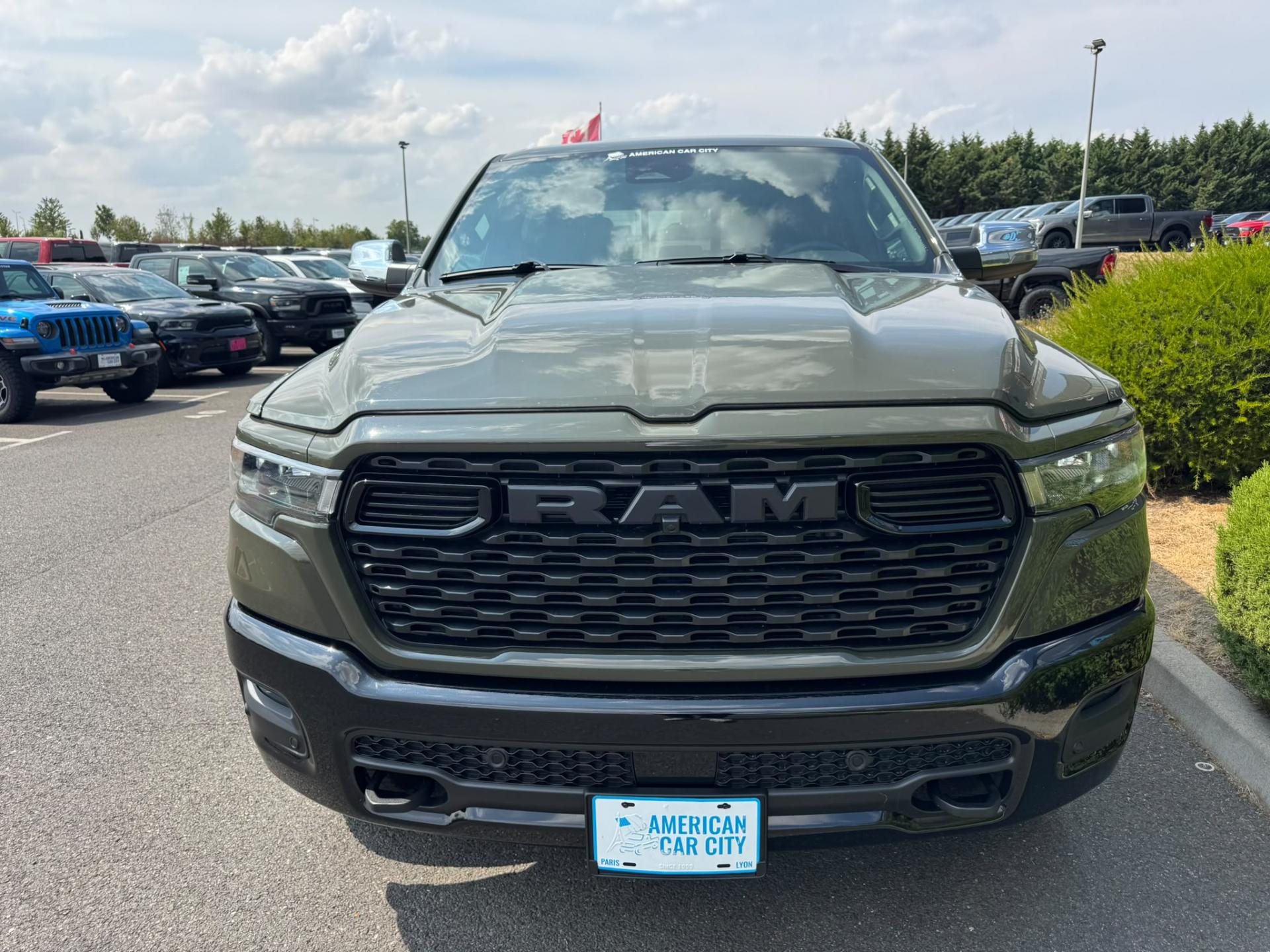 DODGE RAM 1500 CREW BIGHORN BACK COUNTRY V8