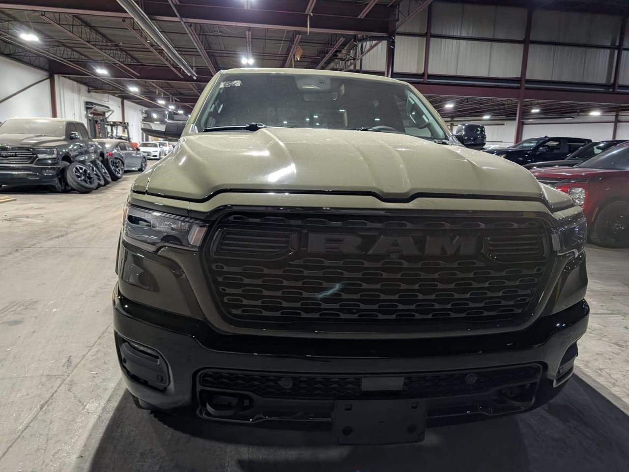 DODGE RAM 1500 CREW BIGHORN BACK COUNTRY V8
