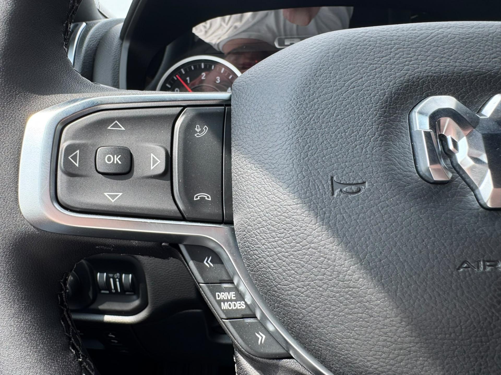 DODGE RAM 1500 CREW BIGHORN BACK COUNTRY V8
