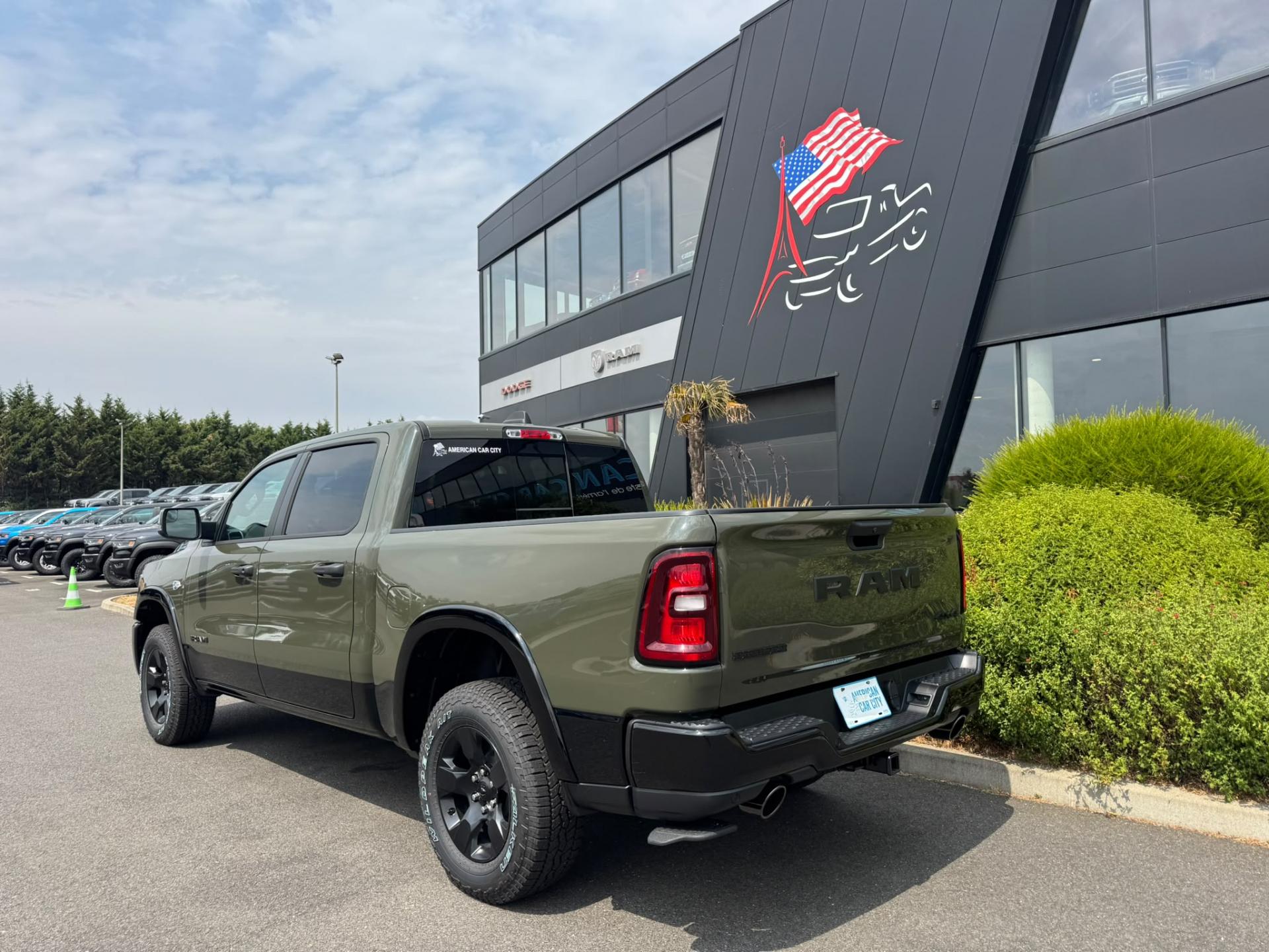 DODGE RAM 1500 CREW BIGHORN BACK COUNTRY V8