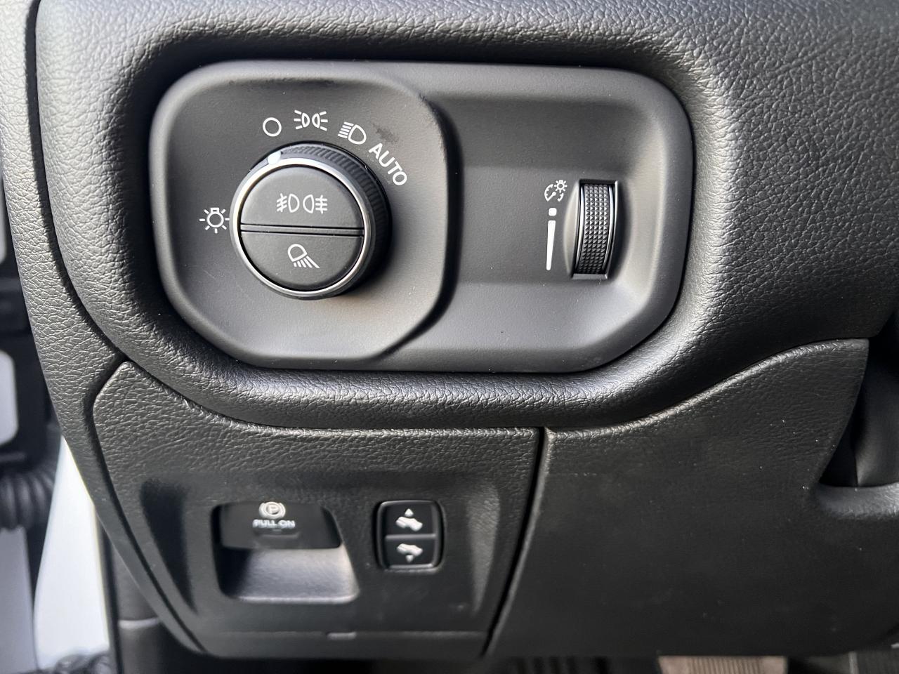 DODGE RAM 1500 CREW BIGHORN BUILT TO SERVE EDITION