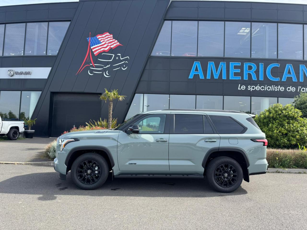 TOYOTA SEQUOIA LIMITED NIGHTSHADE EDITION HYBRID