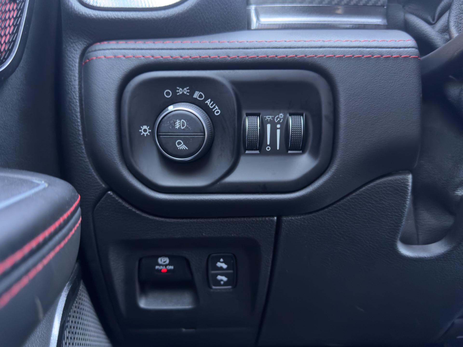DODGE RAM TRX 6.2l V8 SUPERCHARGED
