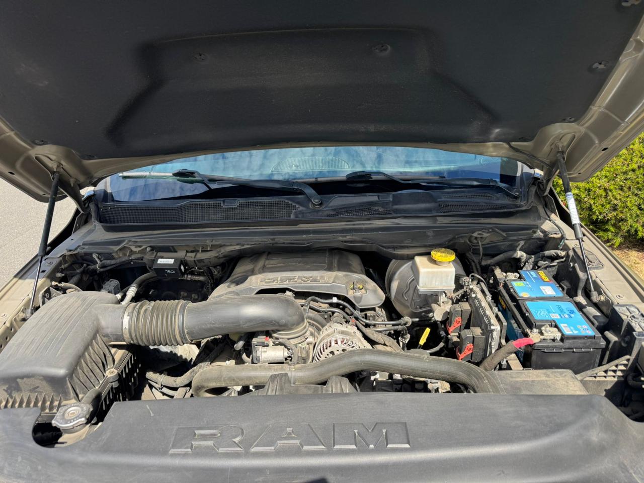 DODGE RAM 1500 CREW CAB BUILT TO SERVE EDITION