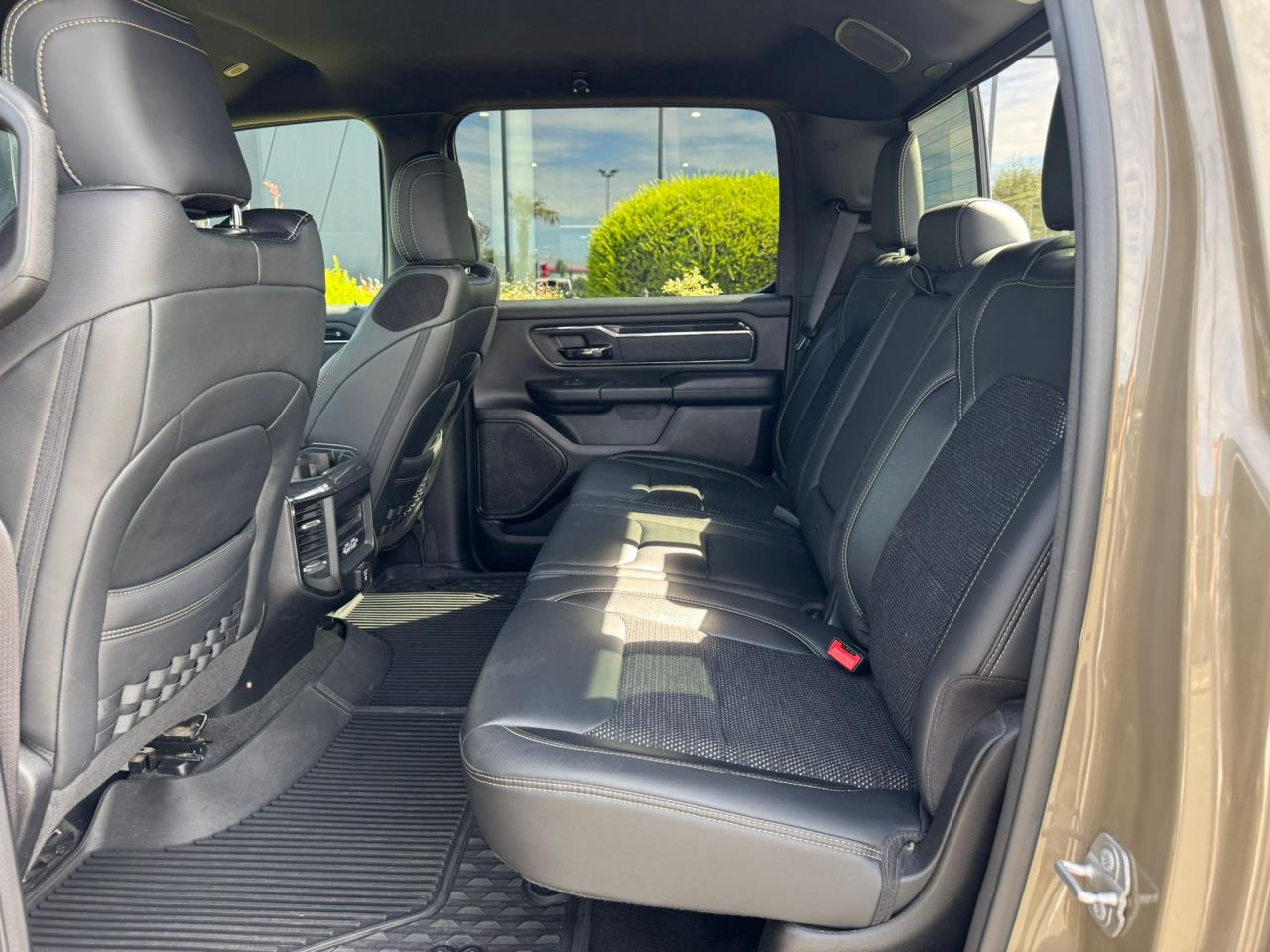 DODGE RAM 1500 CREW CAB BUILT TO SERVE EDITION