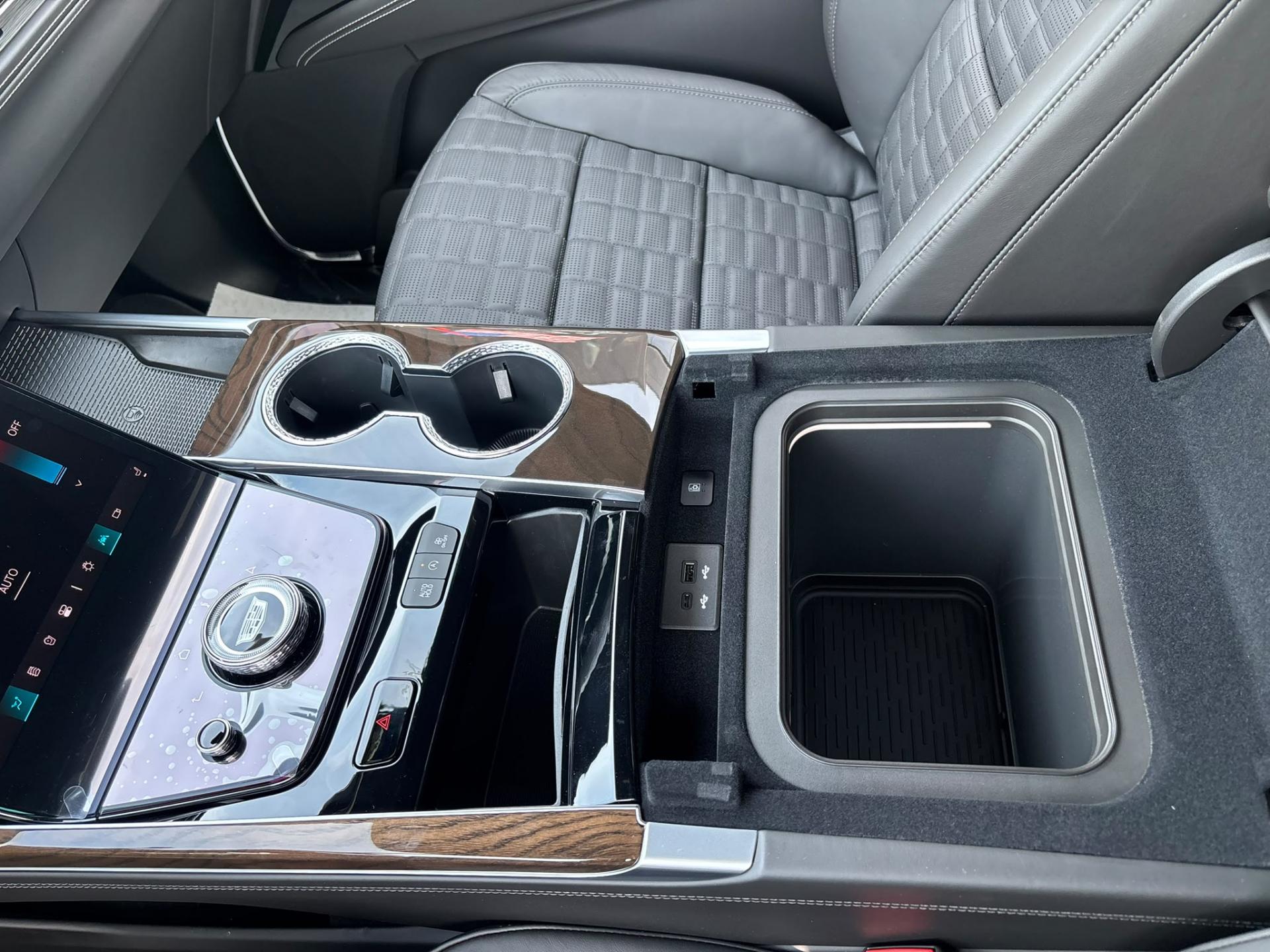 CADILLAC ESCALADE Platinum Sport V8 6.2L