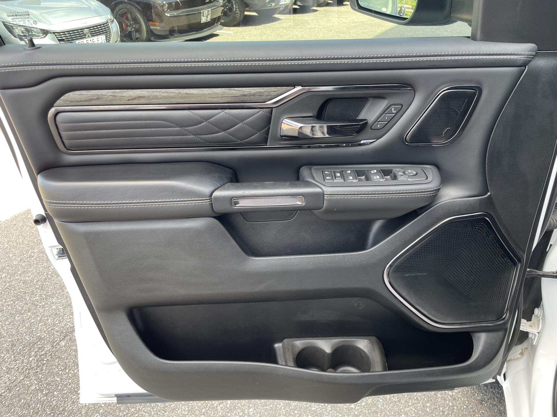 DODGE RAM 1500 CREW LIMITED NIGHT EDITION RAMBOX HAYON MULTI