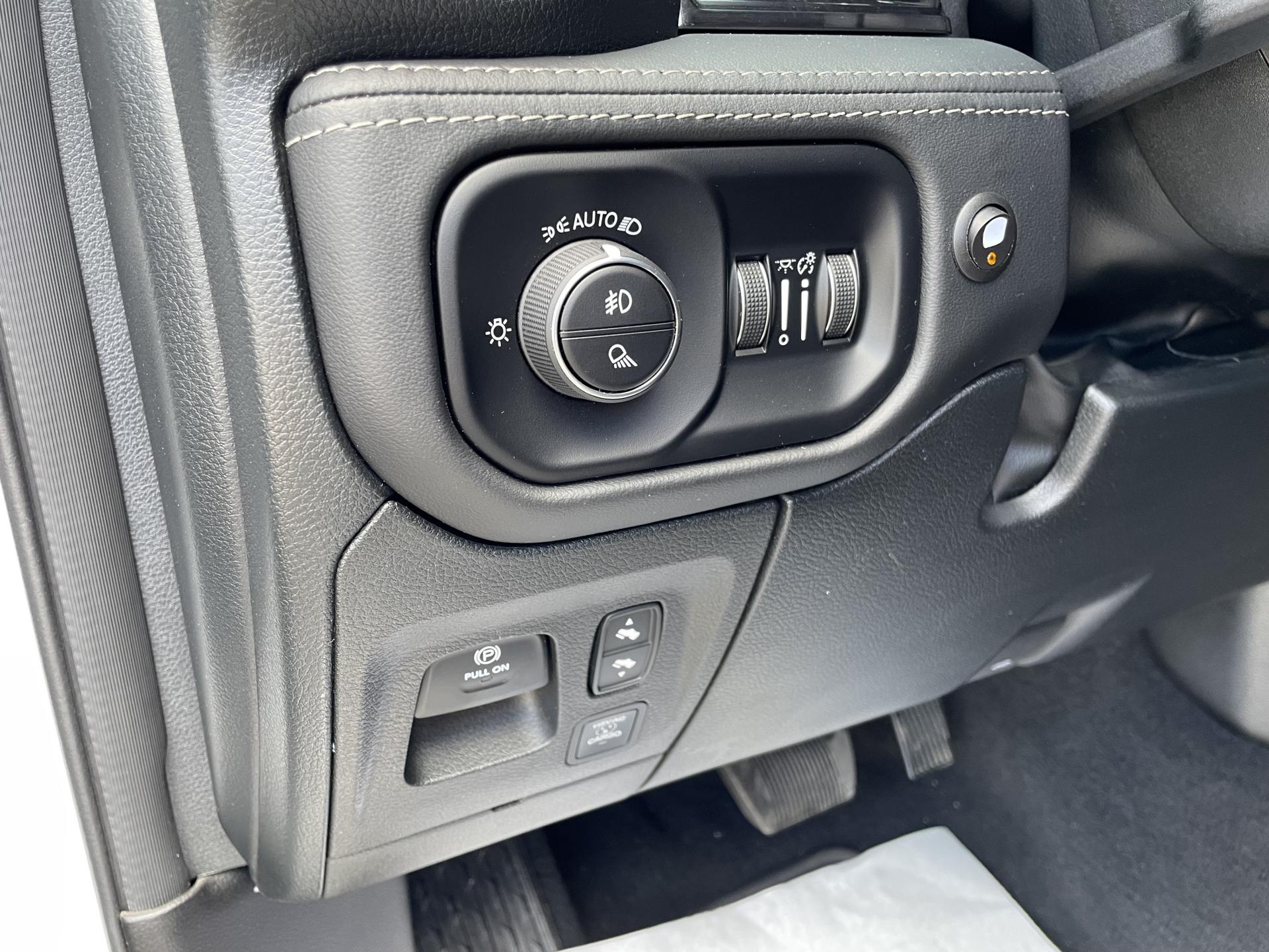 DODGE RAM 1500 CREW LIMITED NIGHT EDITION RAMBOX HAYON MULTI