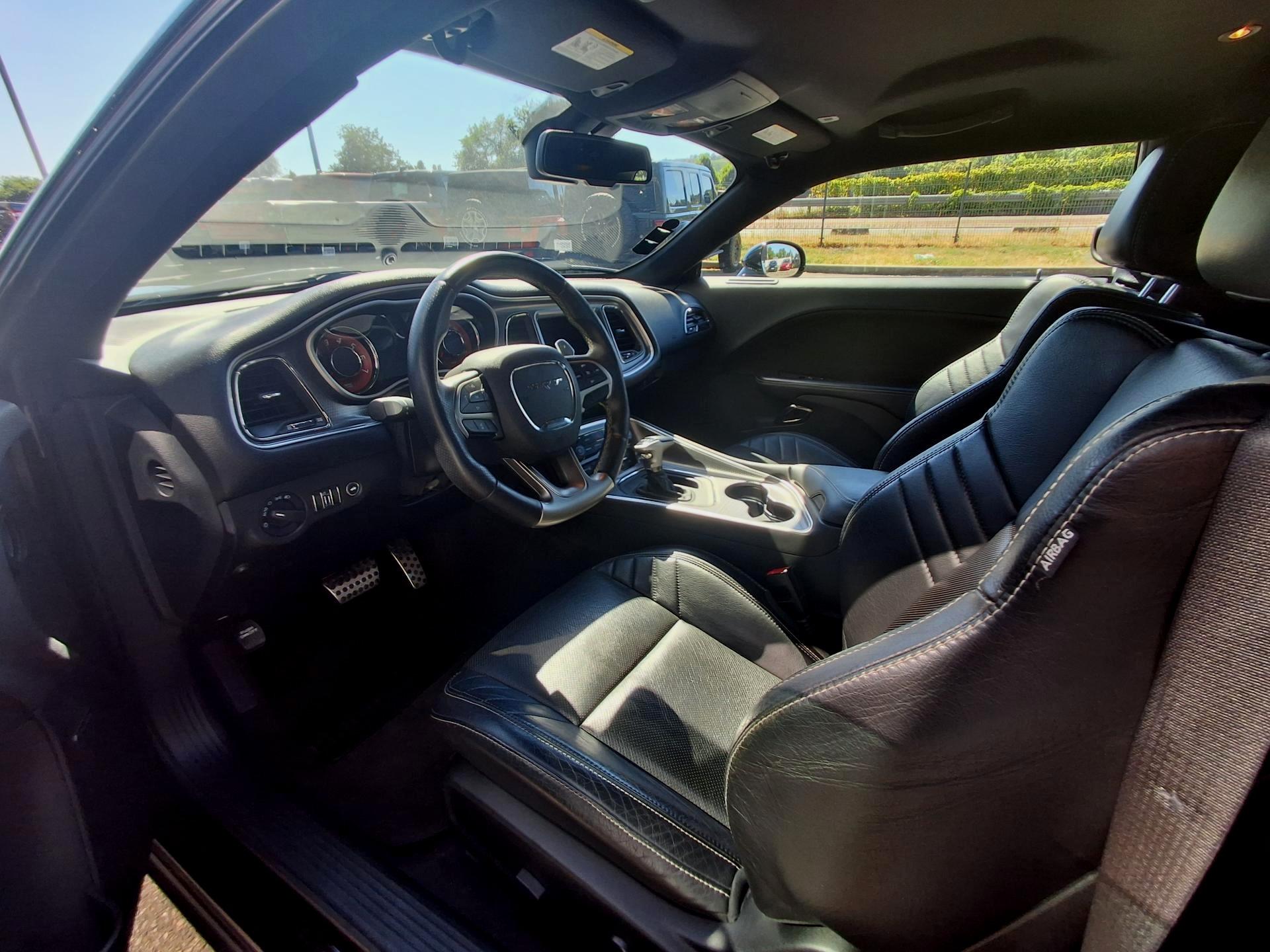 DODGE CHALLENGER 6.2L HELLCAT 707HP - PAS DE MALUS