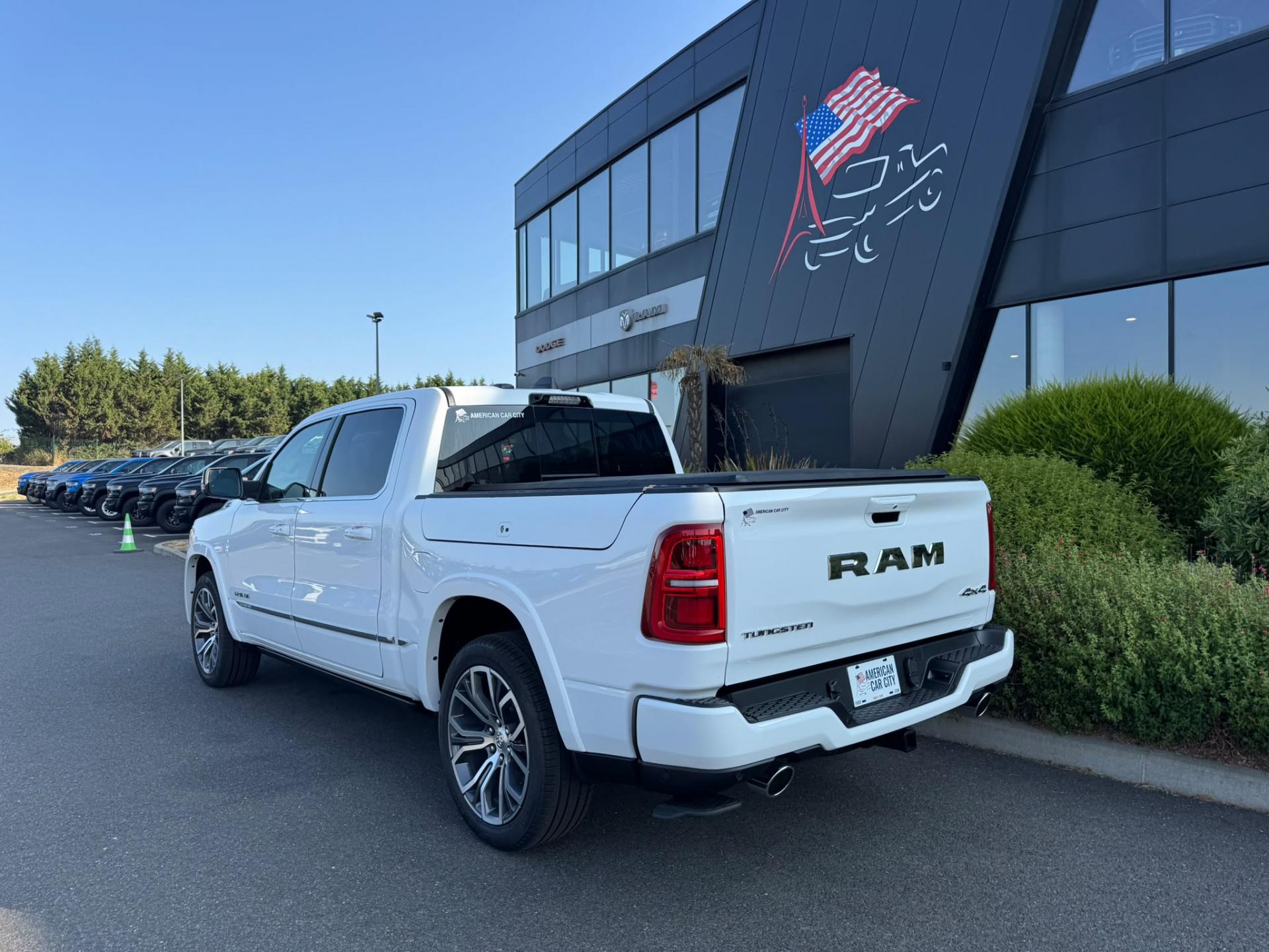 DODGE RAM 1500 CREW TUNGSTEN AIR RAMBOX