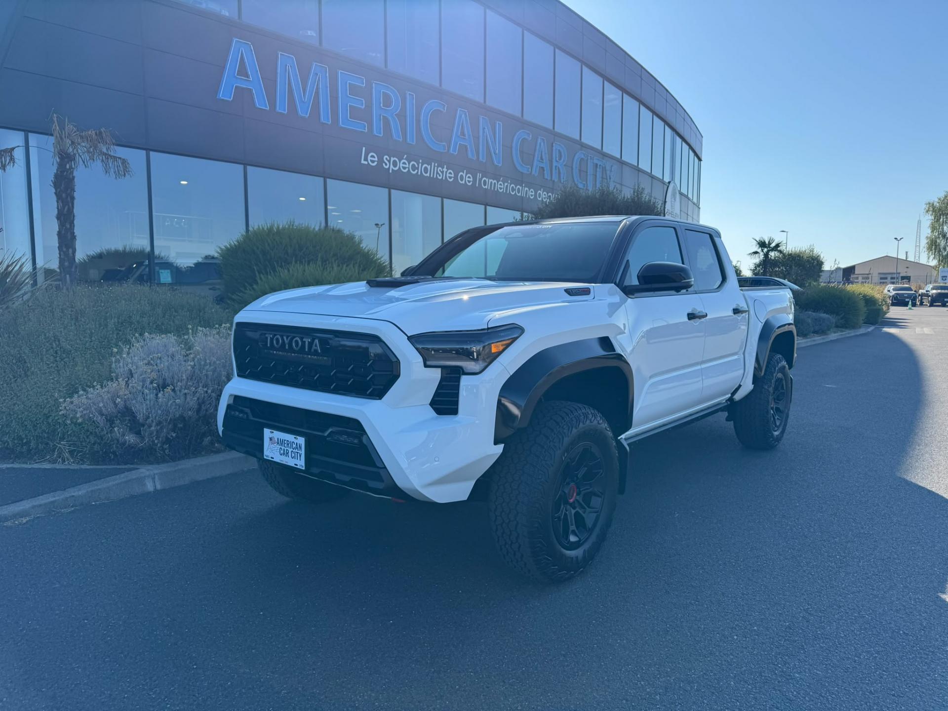 TOYOTA TACOMA