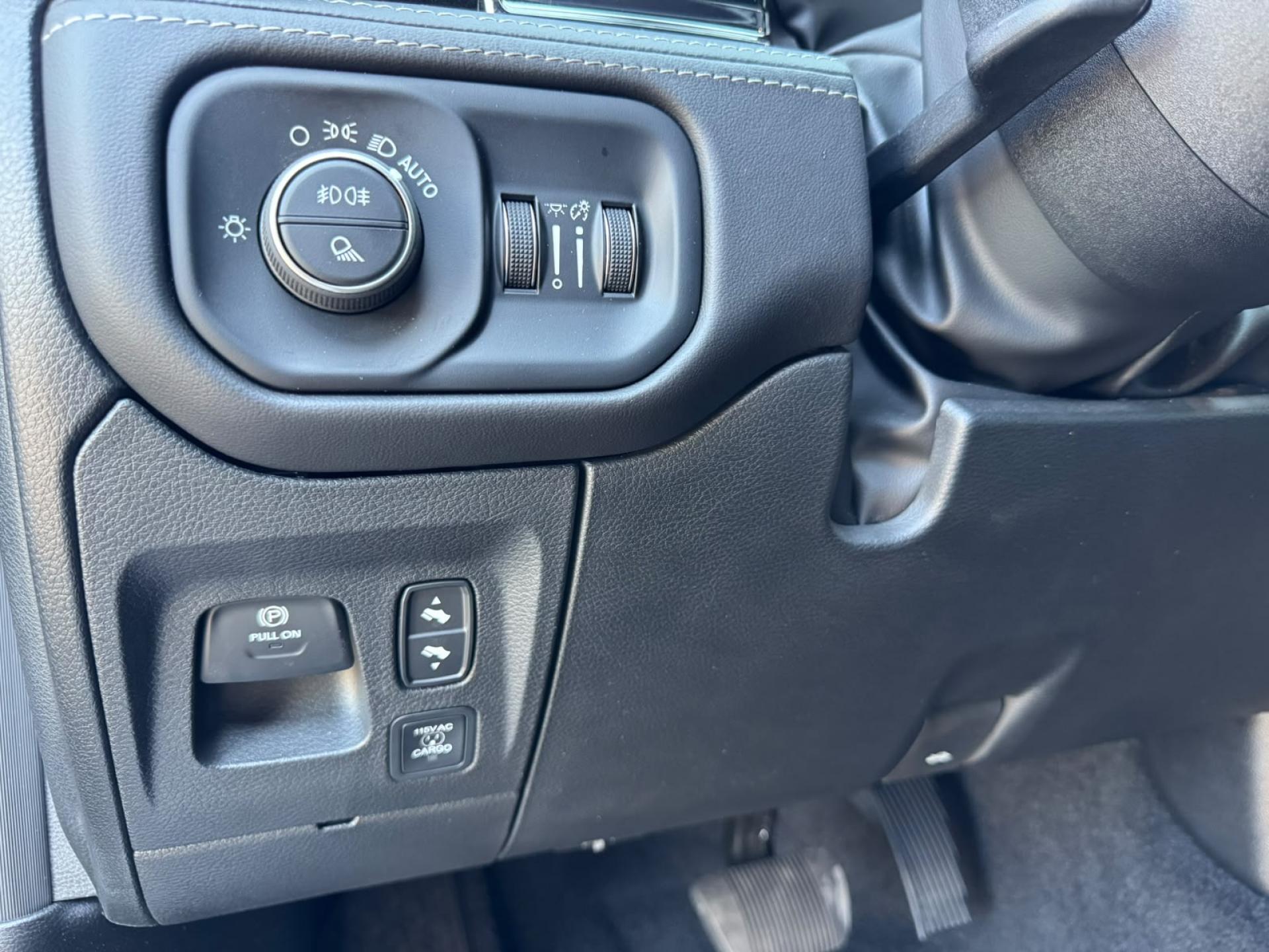 DODGE RAM 1500 CREW LIMITED NIGHT EDITION RAMBOX