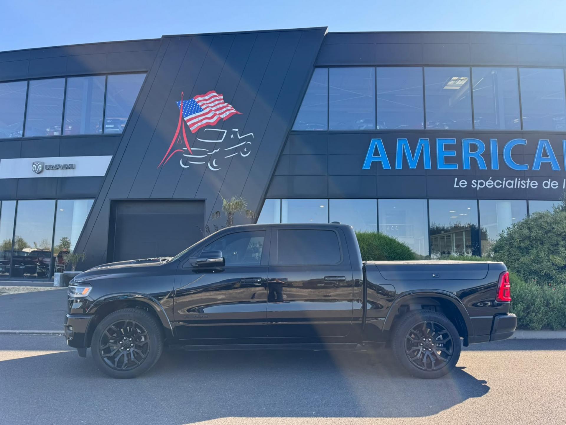 DODGE RAM 1500 CREW LIMITED NIGHT EDITION RAMBOX