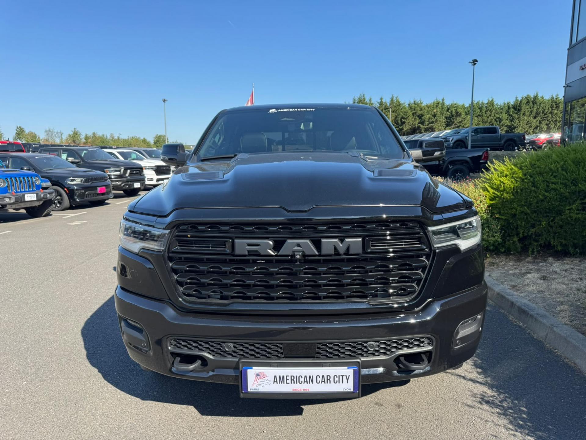 DODGE RAM 1500 CREW LIMITED NIGHT EDITION RAMBOX