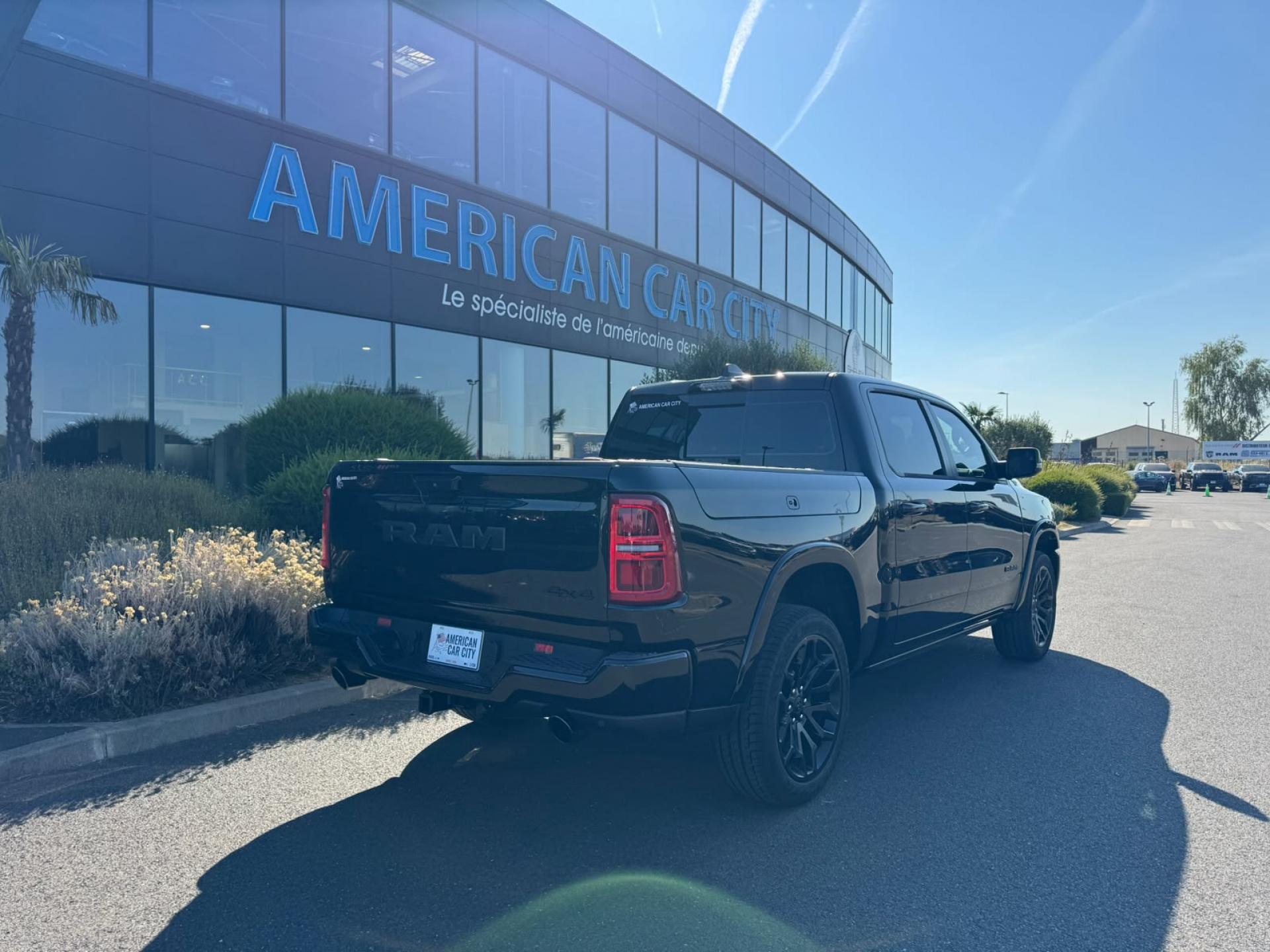 DODGE RAM 1500 CREW LIMITED NIGHT EDITION RAMBOX