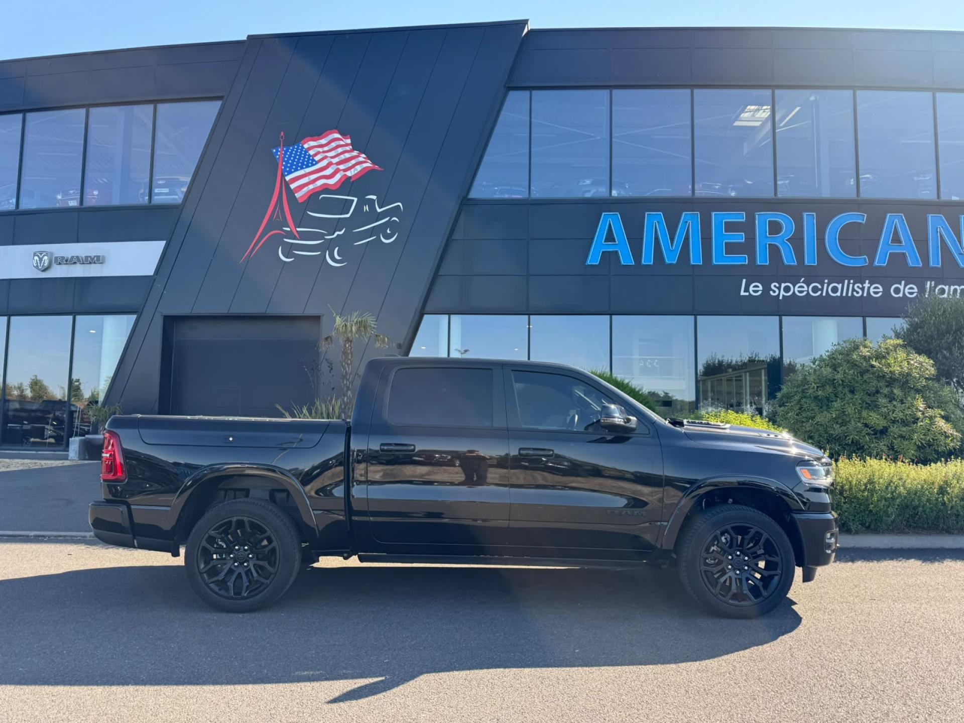 DODGE RAM 1500 CREW LIMITED NIGHT EDITION RAMBOX