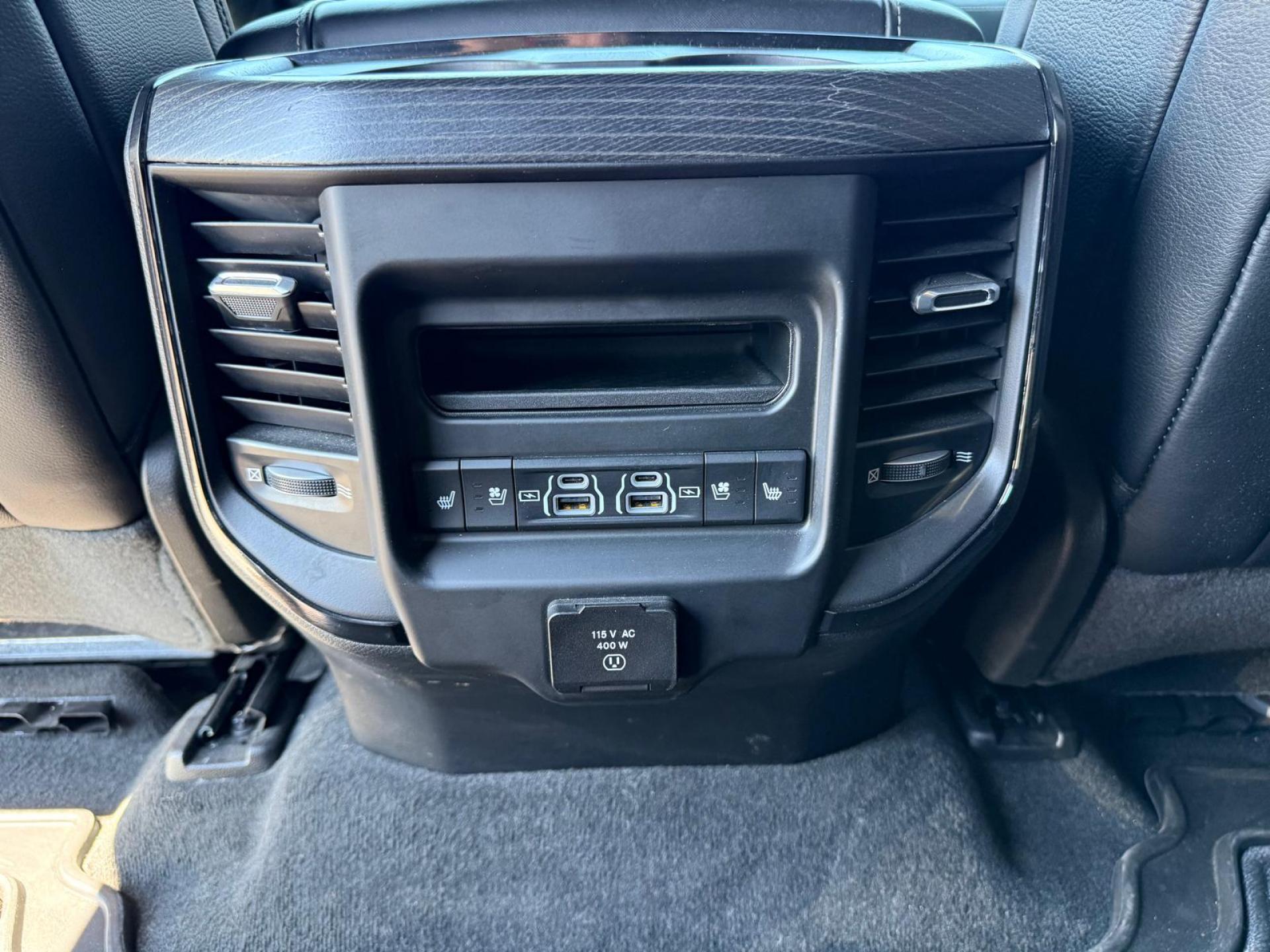 DODGE RAM 1500 CREW LIMITED NIGHT EDITION