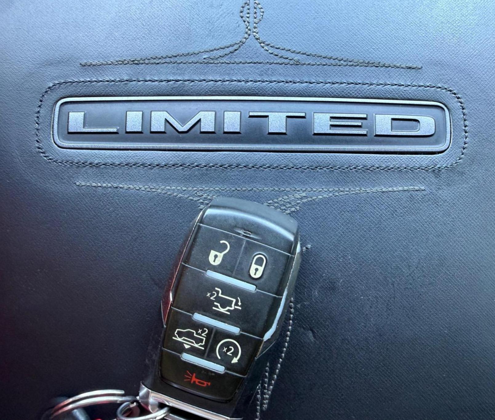 DODGE RAM 1500 CREW LIMITED NIGHT EDITION