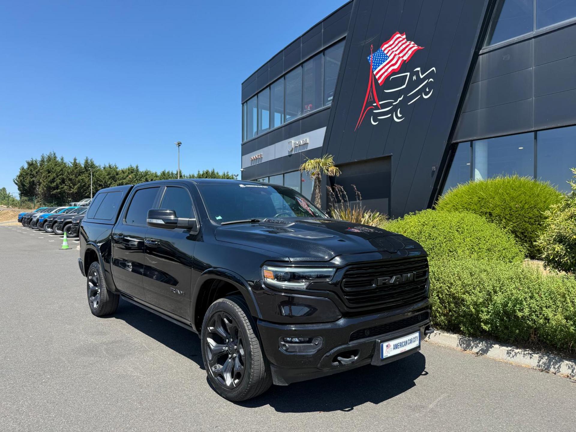 DODGE RAM 1500 CREW LIMITED NIGHT EDITION