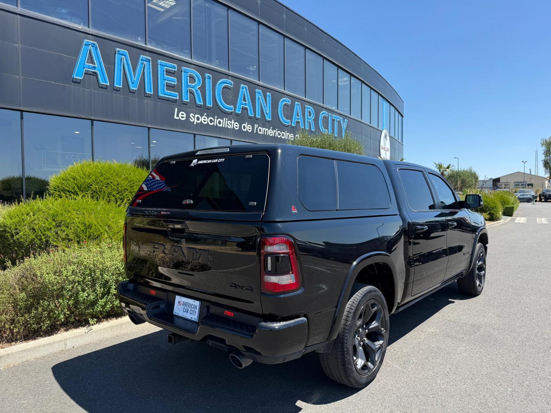 DODGE RAM 1500 CREW LIMITED NIGHT EDITION