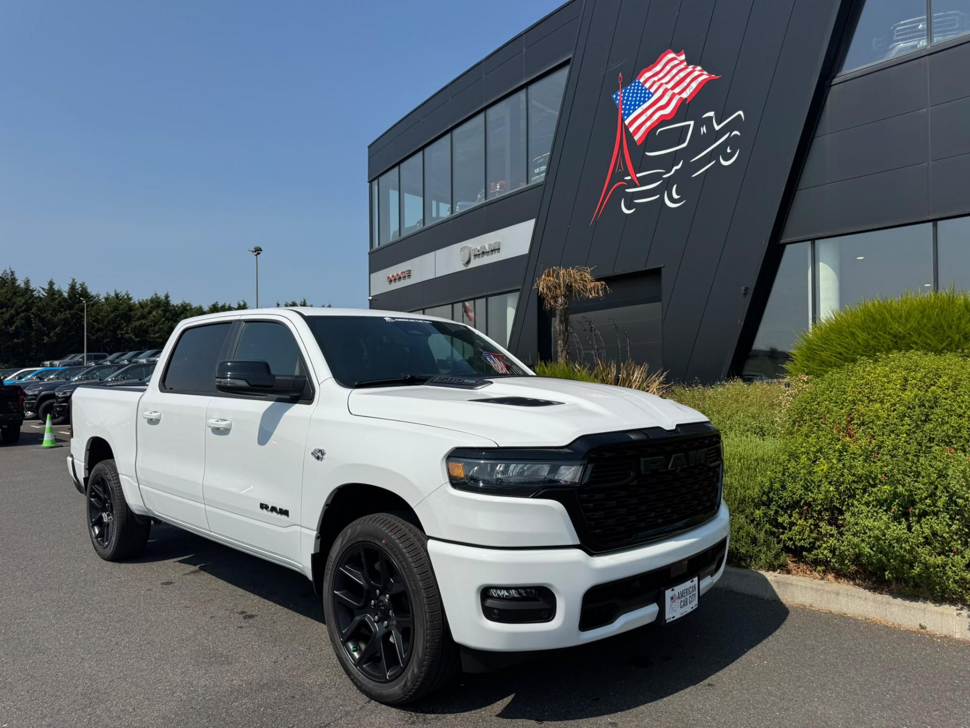 DODGE RAM 1500 CREW CAB SPORT NIGHT EDITION V8