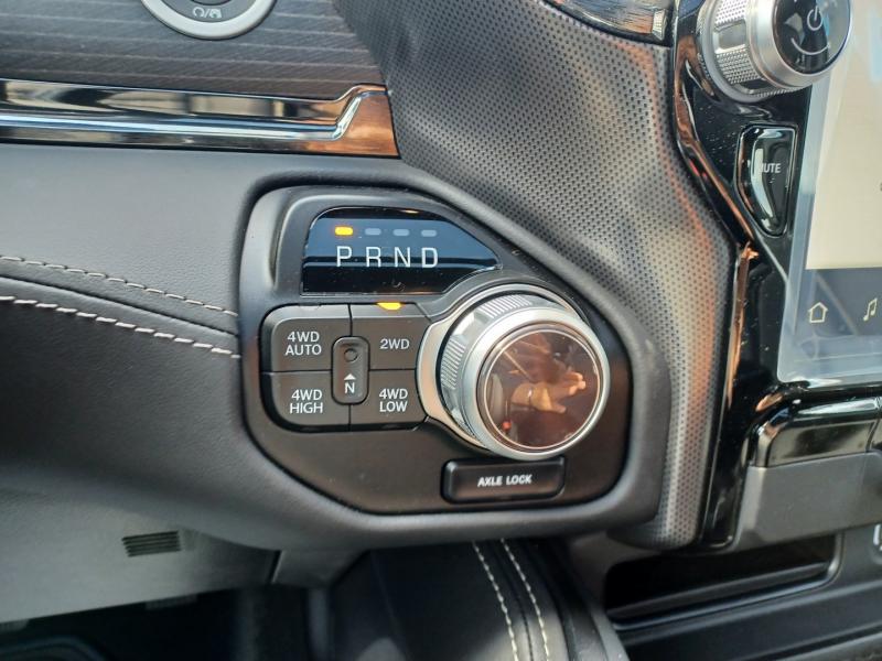 DODGE RAM 1500 CREW LIMITED NIGHT EDITION