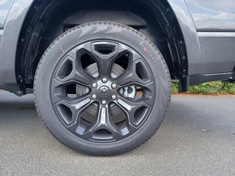 DODGE RAM 1500 CREW LIMITED NIGHT EDITION