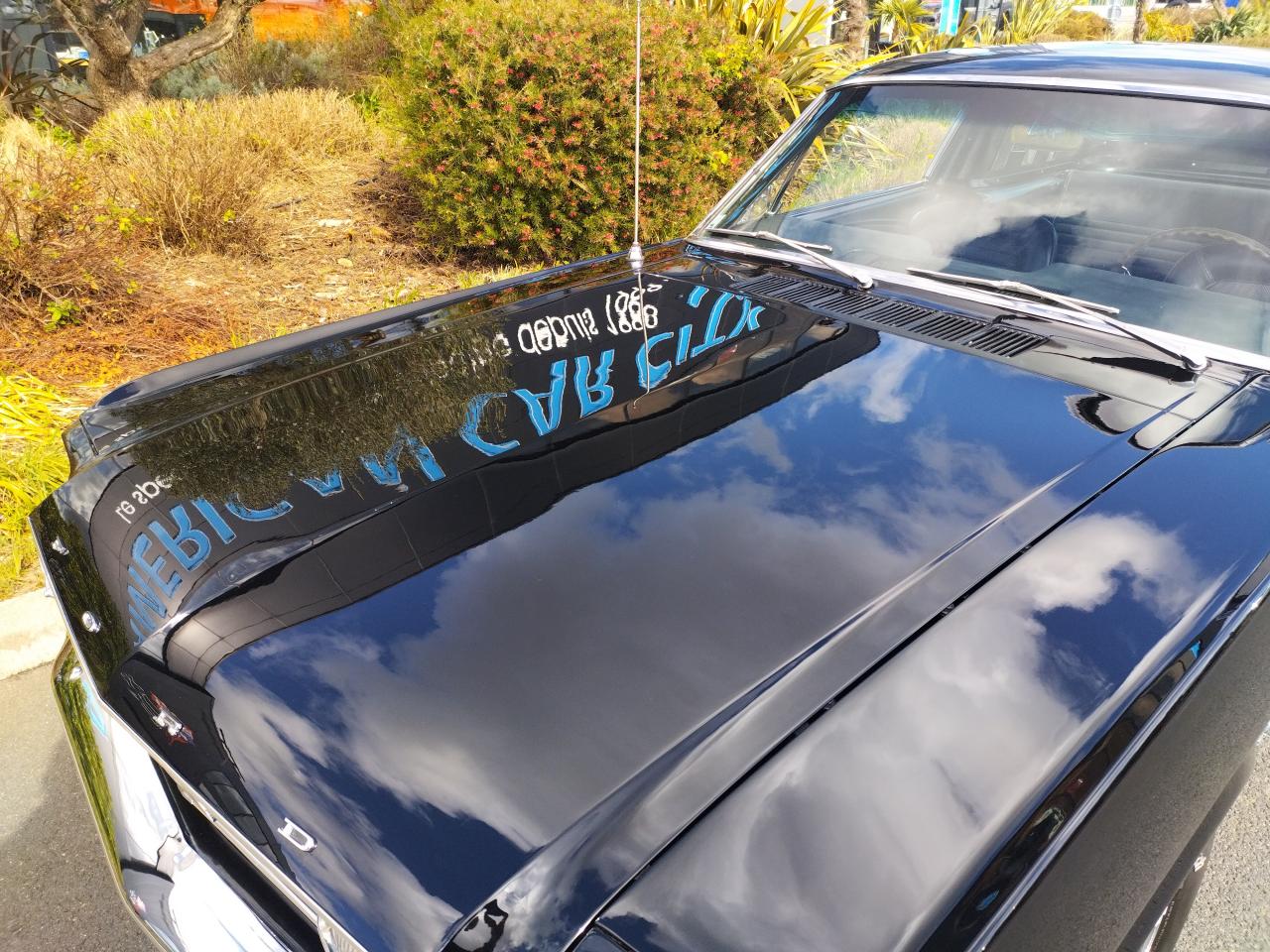 FORD MUSTANG Fastback noire code C restaurée